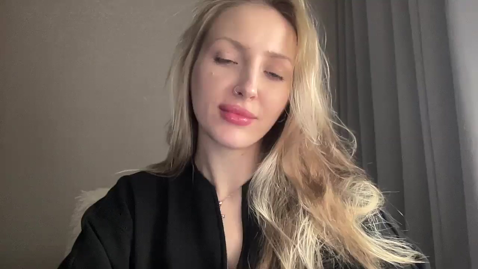 Gallery image thumbnail from Baby__Blue's myfreecams stream on, 10/13/2025, 21:02 image 5 of 20