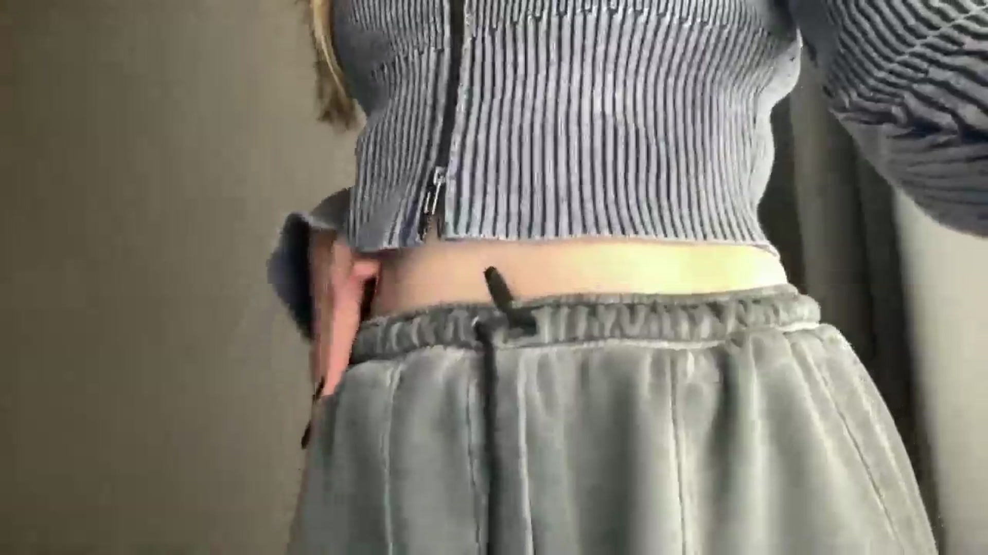 Gallery image thumbnail from Baby__Blue's myfreecams stream on, 10/23/2025, 22:03 image 8 of 20