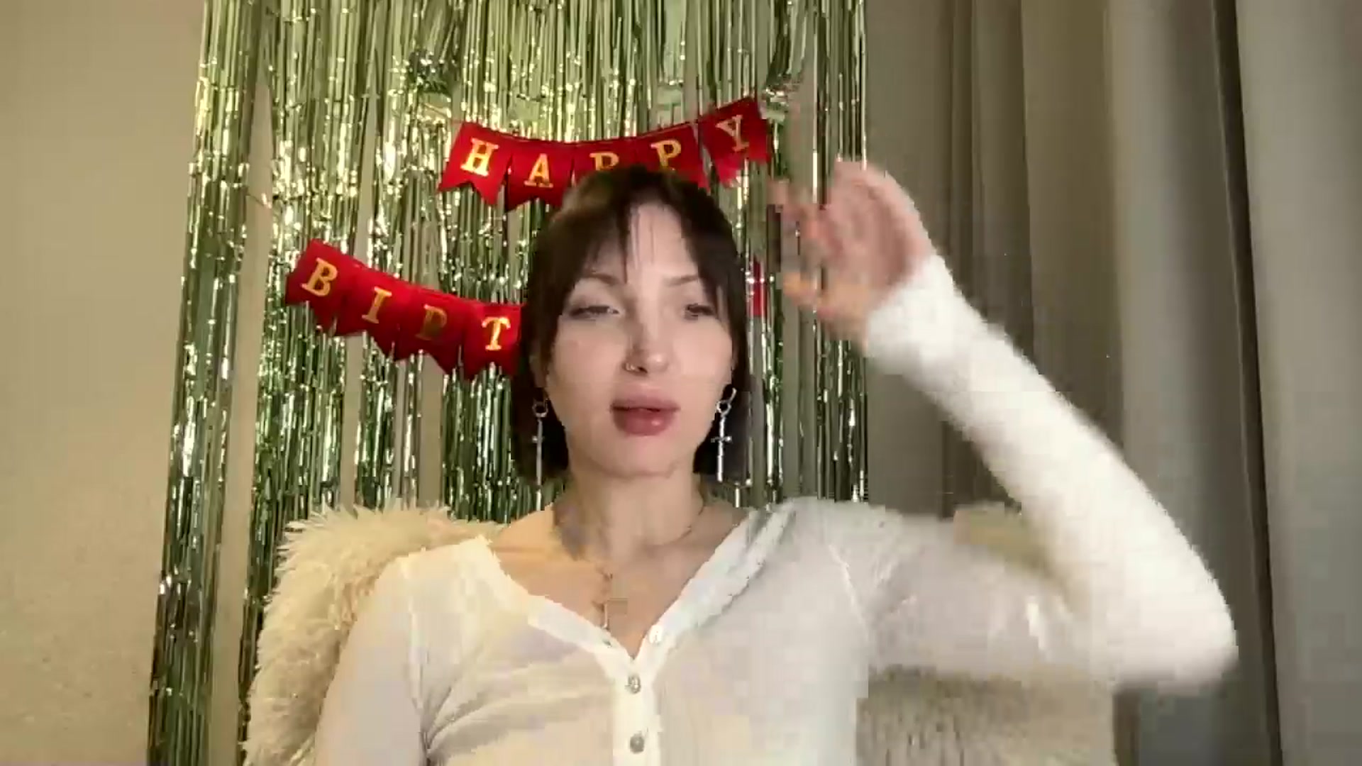 Gallery image thumbnail from Baby__Blue's myfreecams stream on, 11/05/2025, 21:20 image 3 of 20