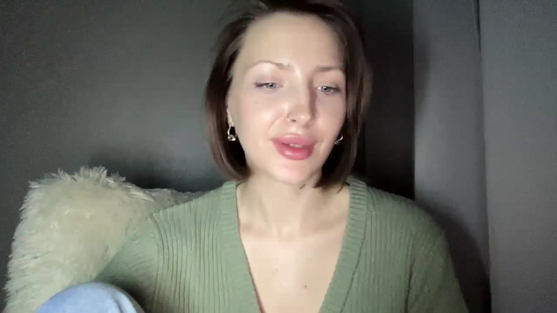 Gallery image thumbnail from Baby__Blue's myfreecams stream on, 11/17/2025, 22:40 image 4 of 20