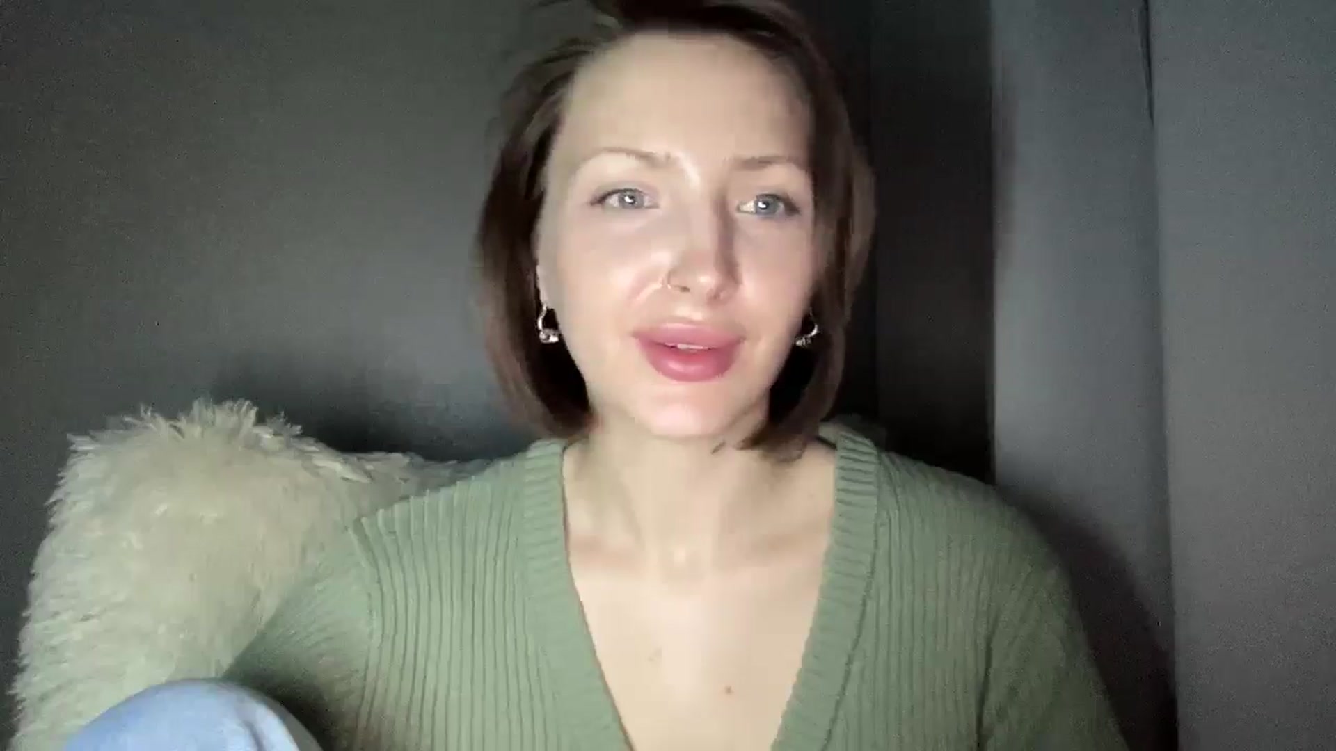 Gallery image thumbnail from Baby__Blue's myfreecams stream on, 11/17/2025, 22:40 image 5 of 20