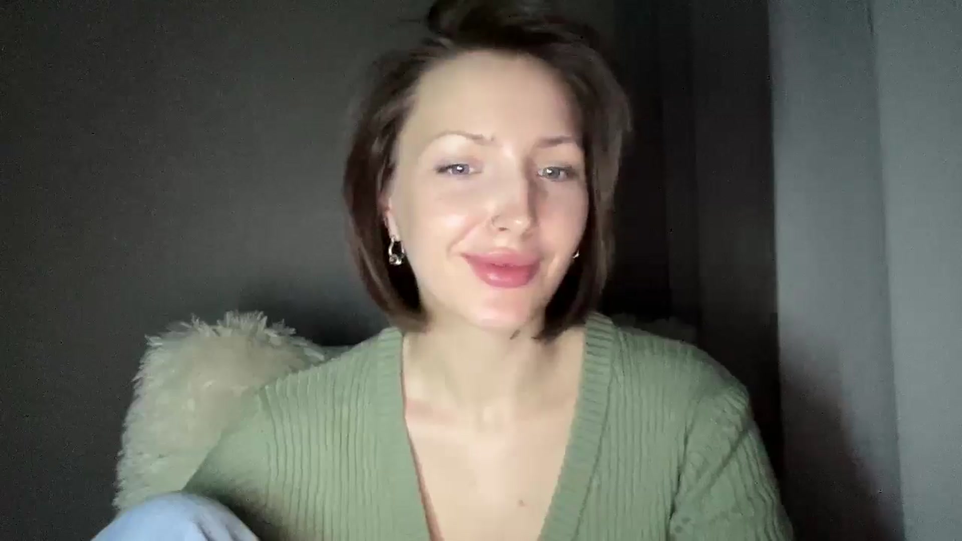 Gallery image thumbnail from Baby__Blue's myfreecams stream on, 11/17/2025, 22:40 image 15 of 20
