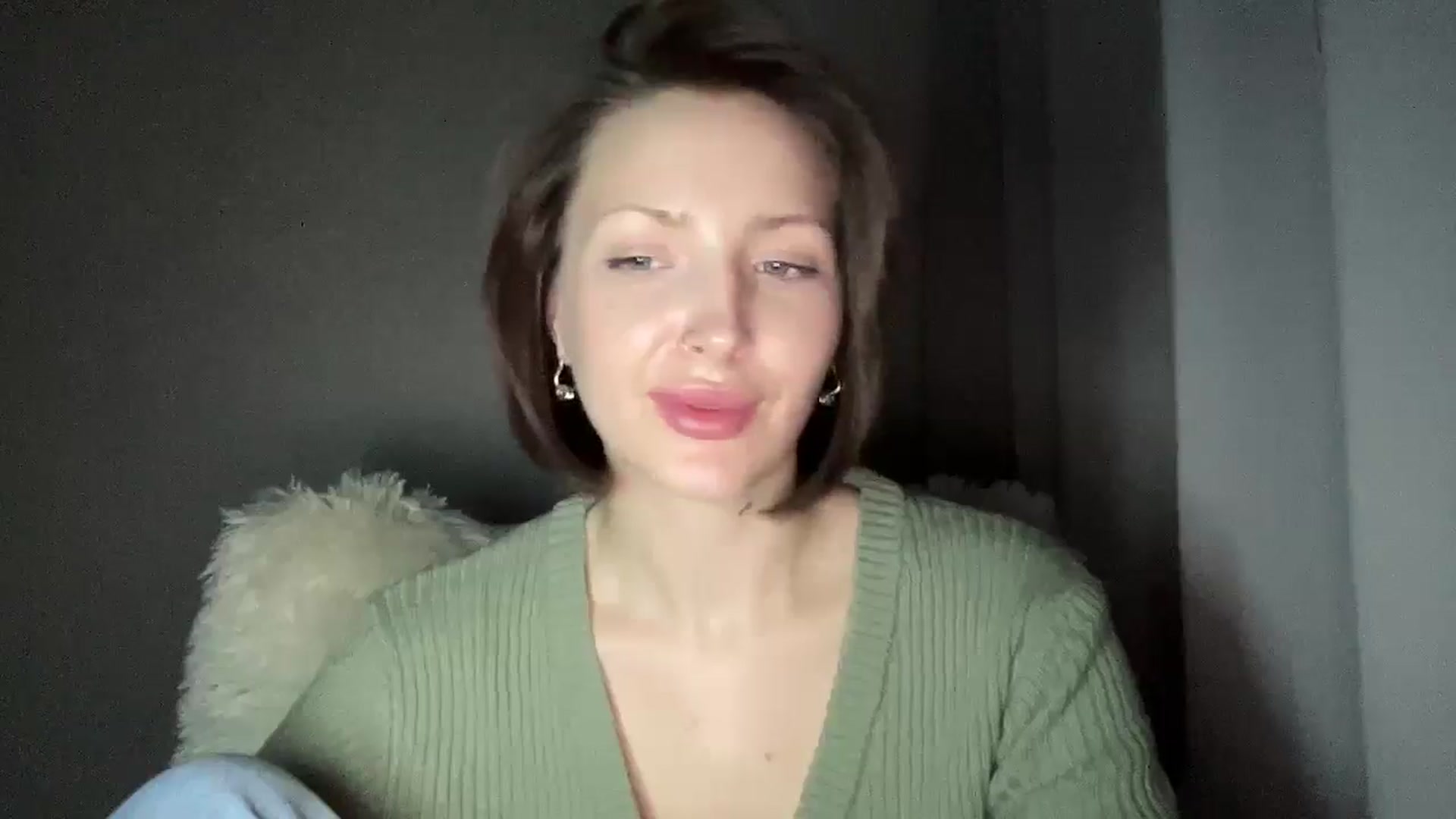 Gallery image thumbnail from Baby__Blue's myfreecams stream on, 11/17/2025, 22:40 image 16 of 20