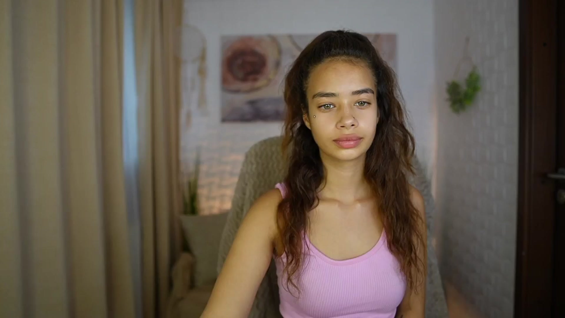 Gallery image thumbnail from Baby__Jewel's myfreecams stream on, 08/26/2024, 14:18 image 1 of 20
