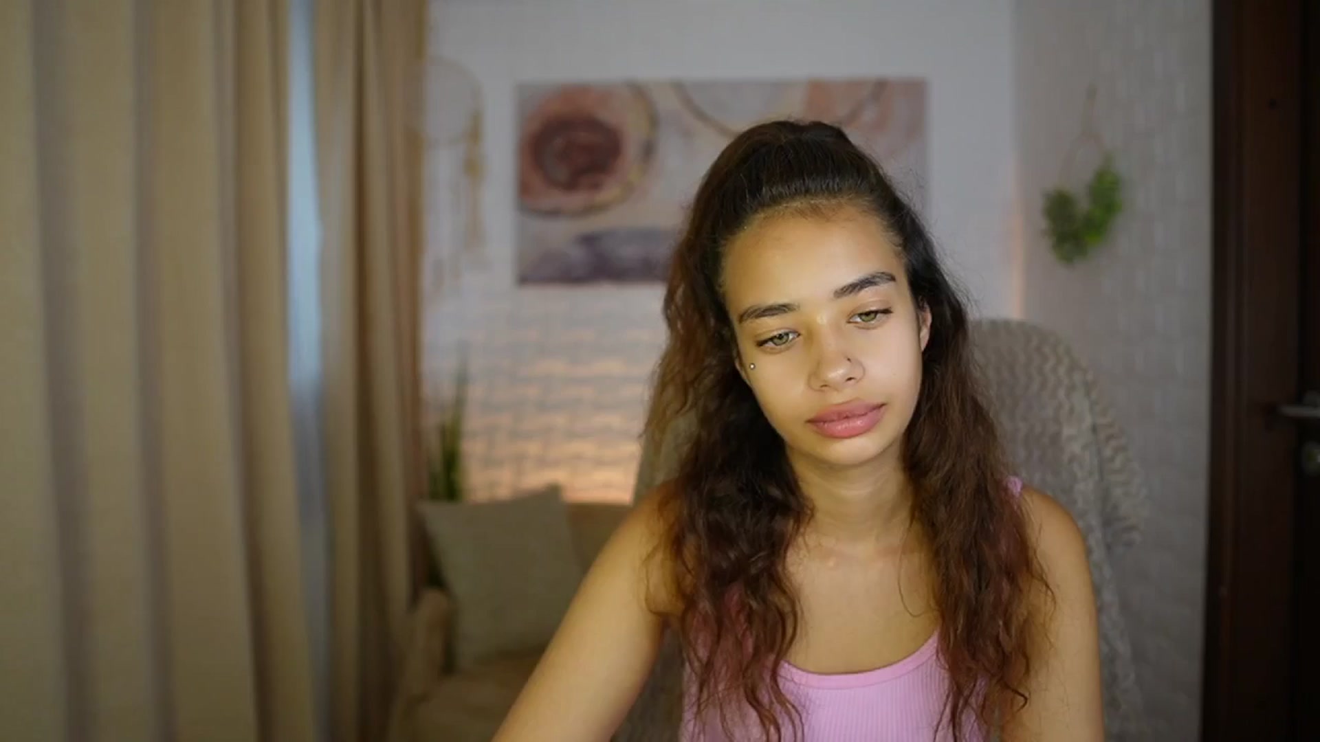 Gallery image thumbnail from Baby__Jewel's myfreecams stream on, 08/26/2024, 14:18 image 19 of 20