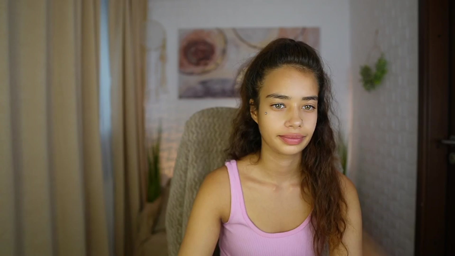 Gallery image thumbnail from Baby__Jewel's myfreecams stream on, 08/26/2024, 15:42 image 1 of 20