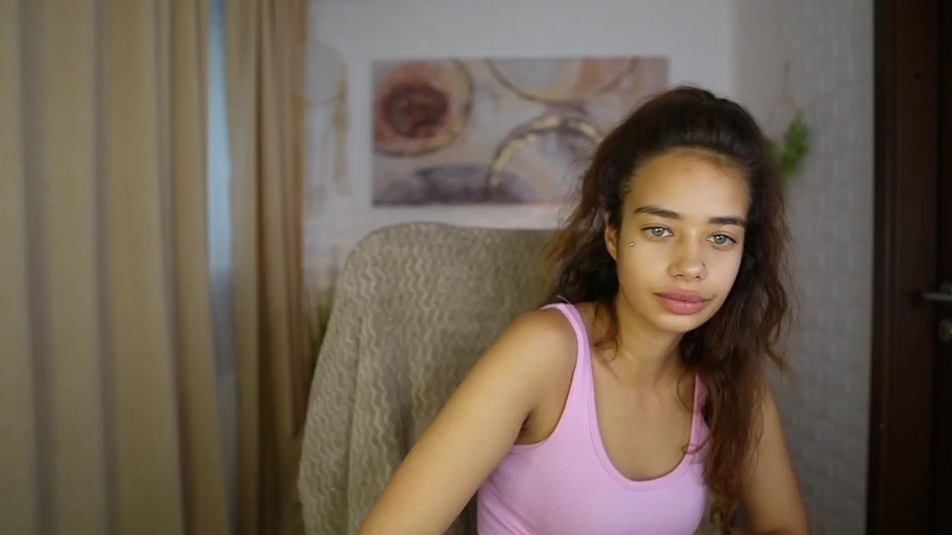 Gallery image thumbnail from Baby__Jewel's myfreecams stream on, 08/26/2024, 16:09 image 11 of 20