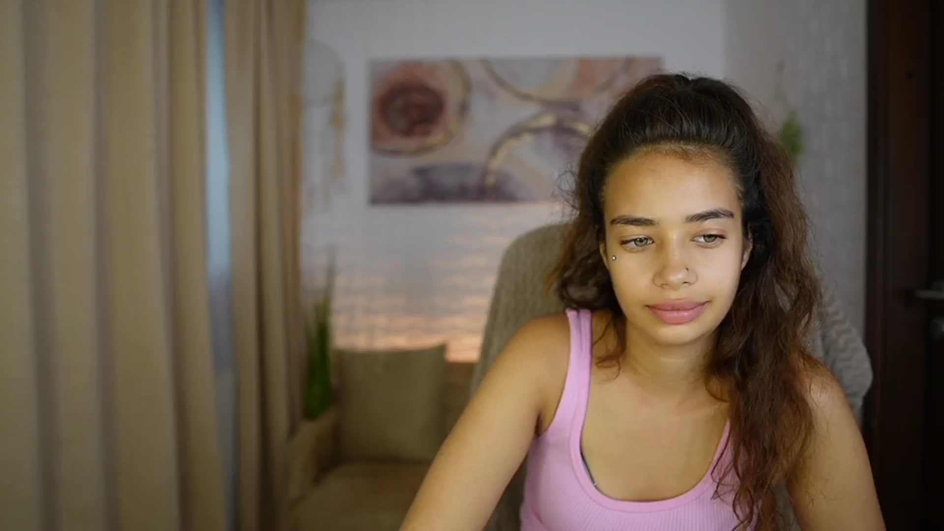 Gallery image thumbnail from Baby__Jewel's myfreecams stream on, 08/26/2024, 16:09 image 8 of 20