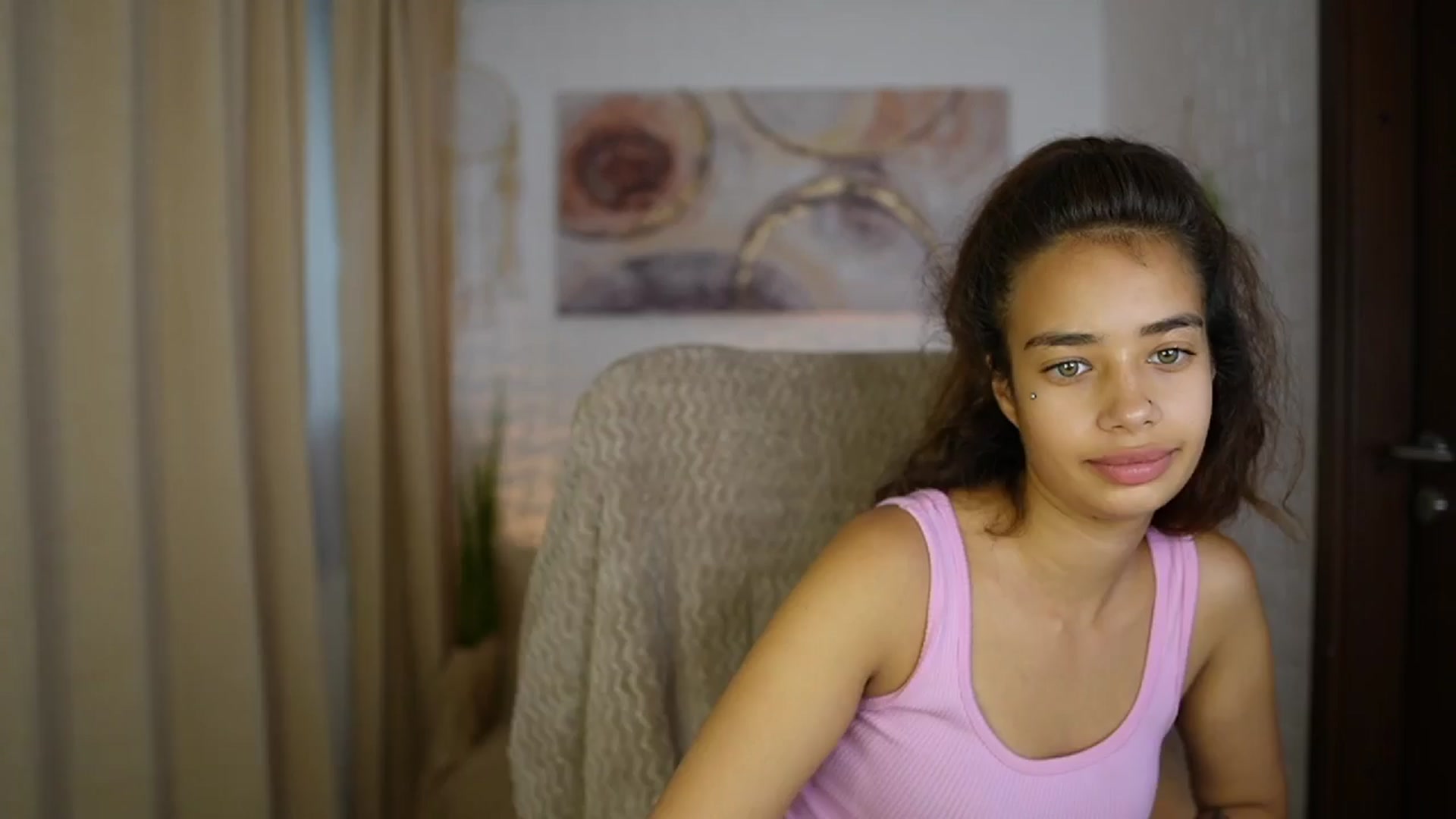 Gallery image thumbnail from Baby__Jewel's myfreecams stream on, 08/26/2024, 16:52 image 2 of 20