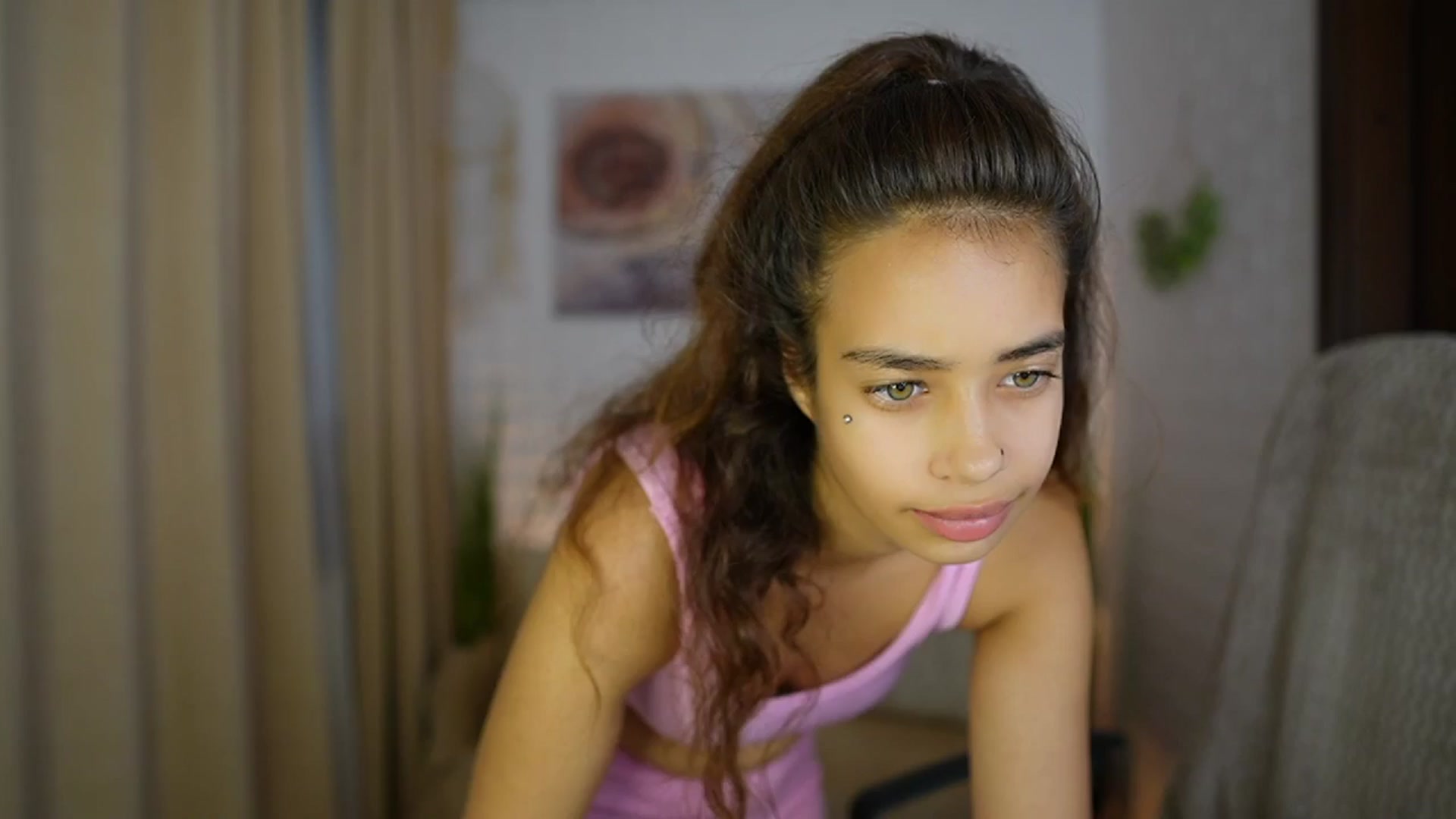 Gallery image thumbnail from Baby__Jewel's myfreecams stream on, 08/26/2024, 17:24 image 8 of 20