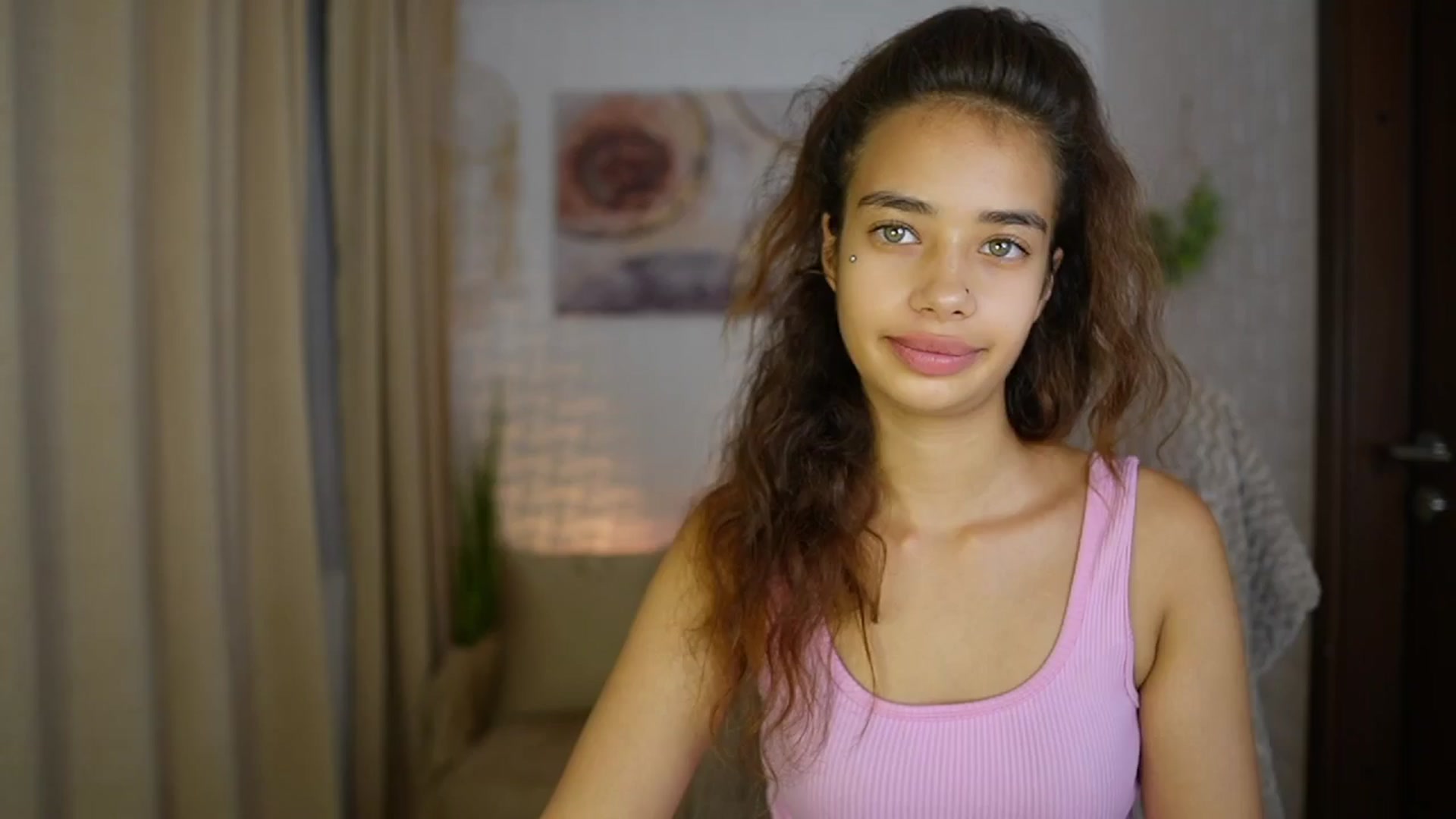 Gallery image thumbnail from Baby__Jewel's myfreecams stream on, 08/26/2024, 18:18 image 11 of 20
