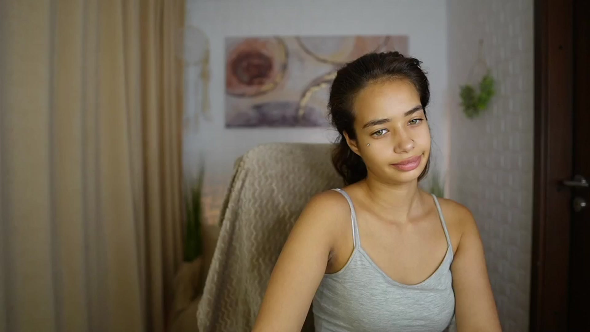 Gallery image thumbnail from Baby__Jewel's myfreecams stream on, 08/27/2024, 13:31 image 16 of 20