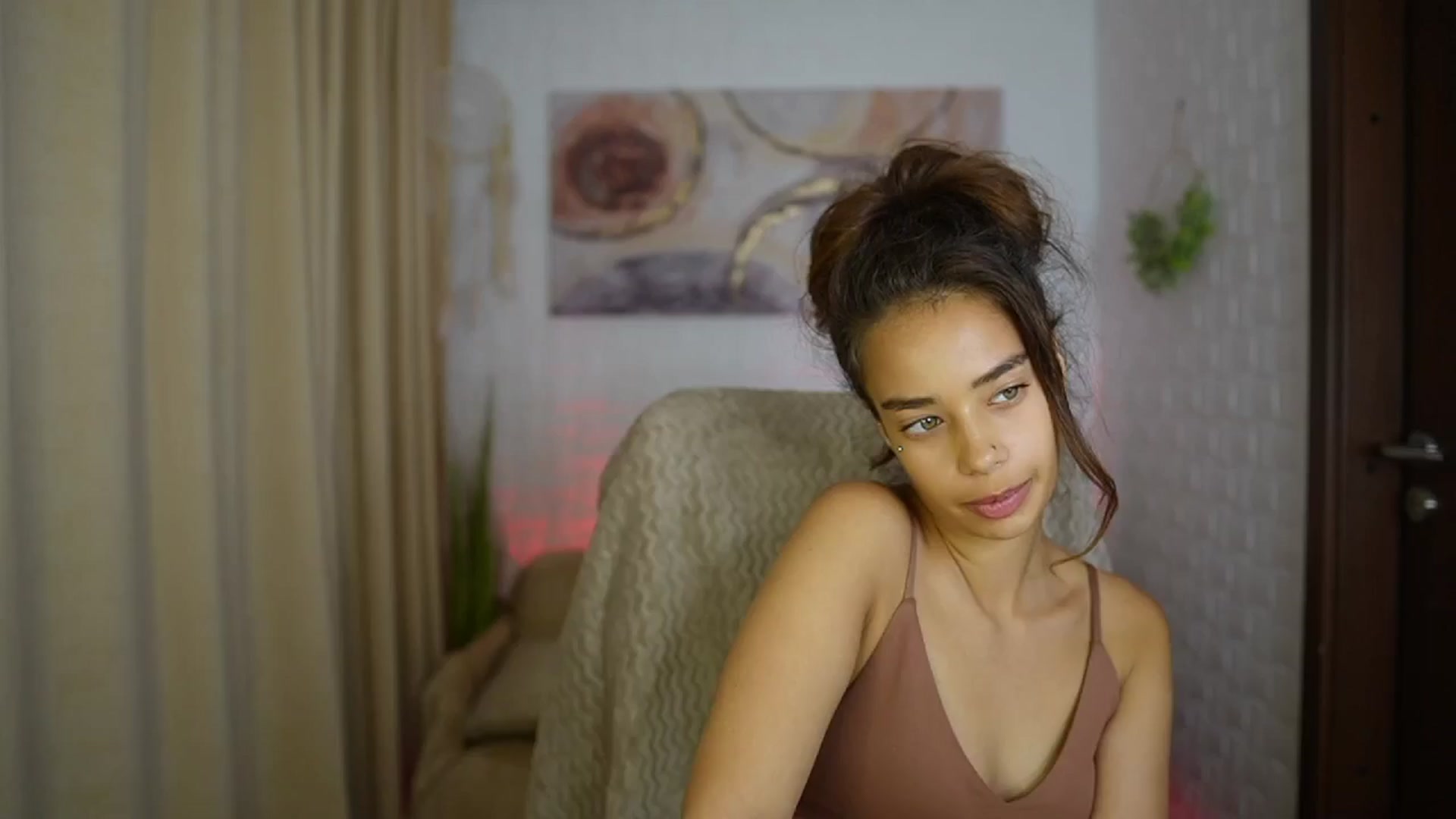 Gallery image thumbnail from Baby__Jewel's myfreecams stream on, 09/02/2024, 17:26 image 15 of 20