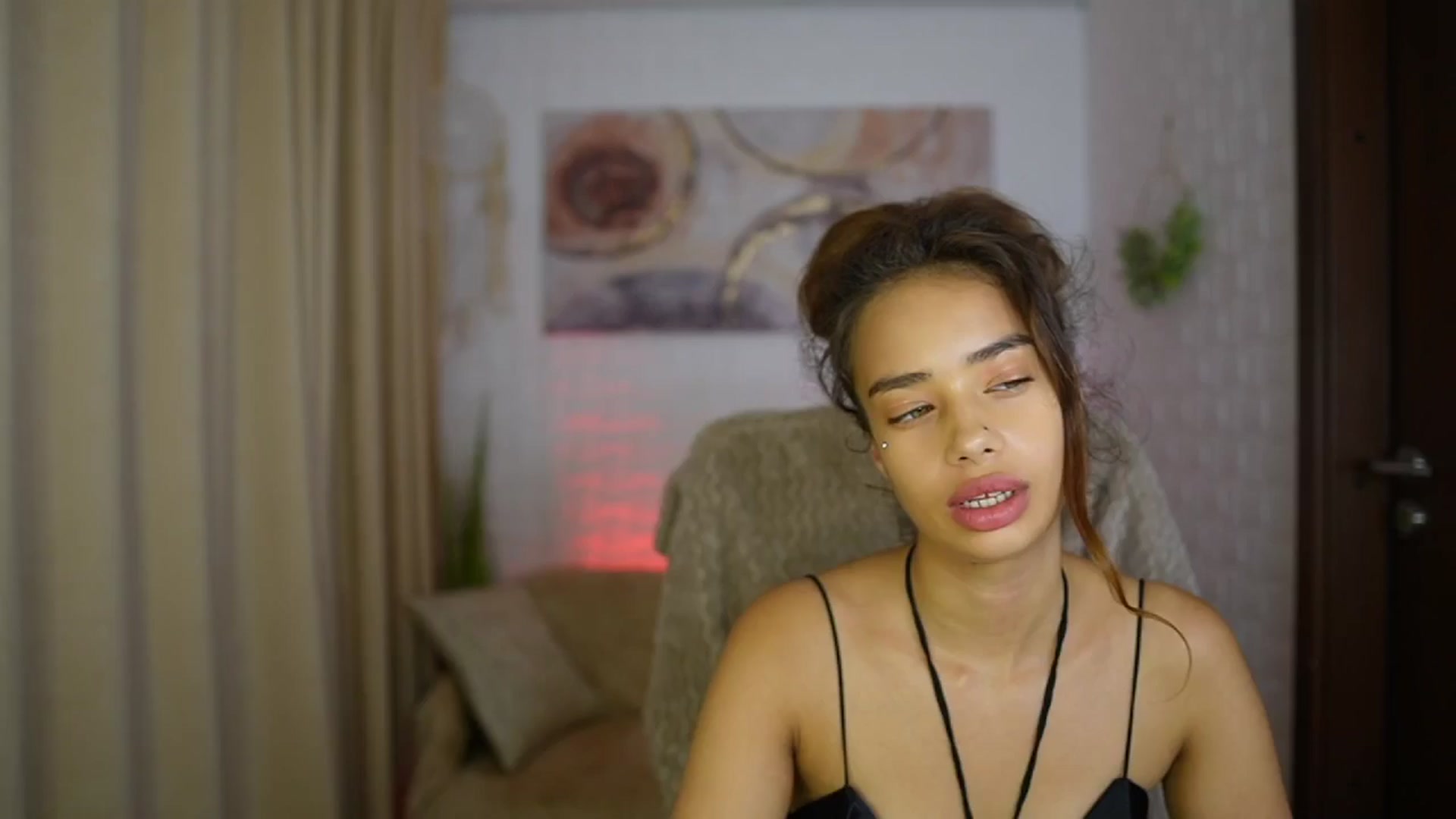 Gallery image thumbnail from Baby__Jewel's myfreecams stream on, 09/03/2024, 17:53 image 15 of 20