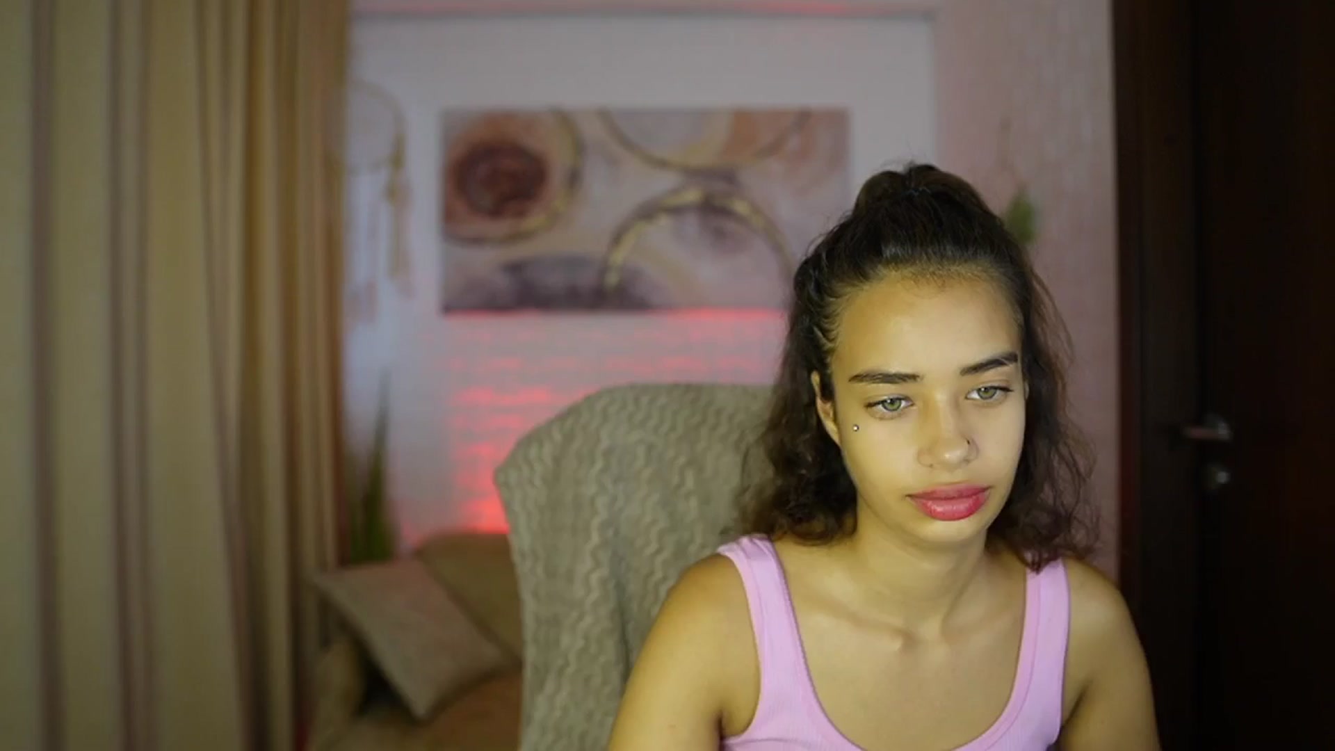 Gallery image thumbnail from Baby__Jewel's myfreecams stream on, 09/04/2024, 15:02 image 13 of 20