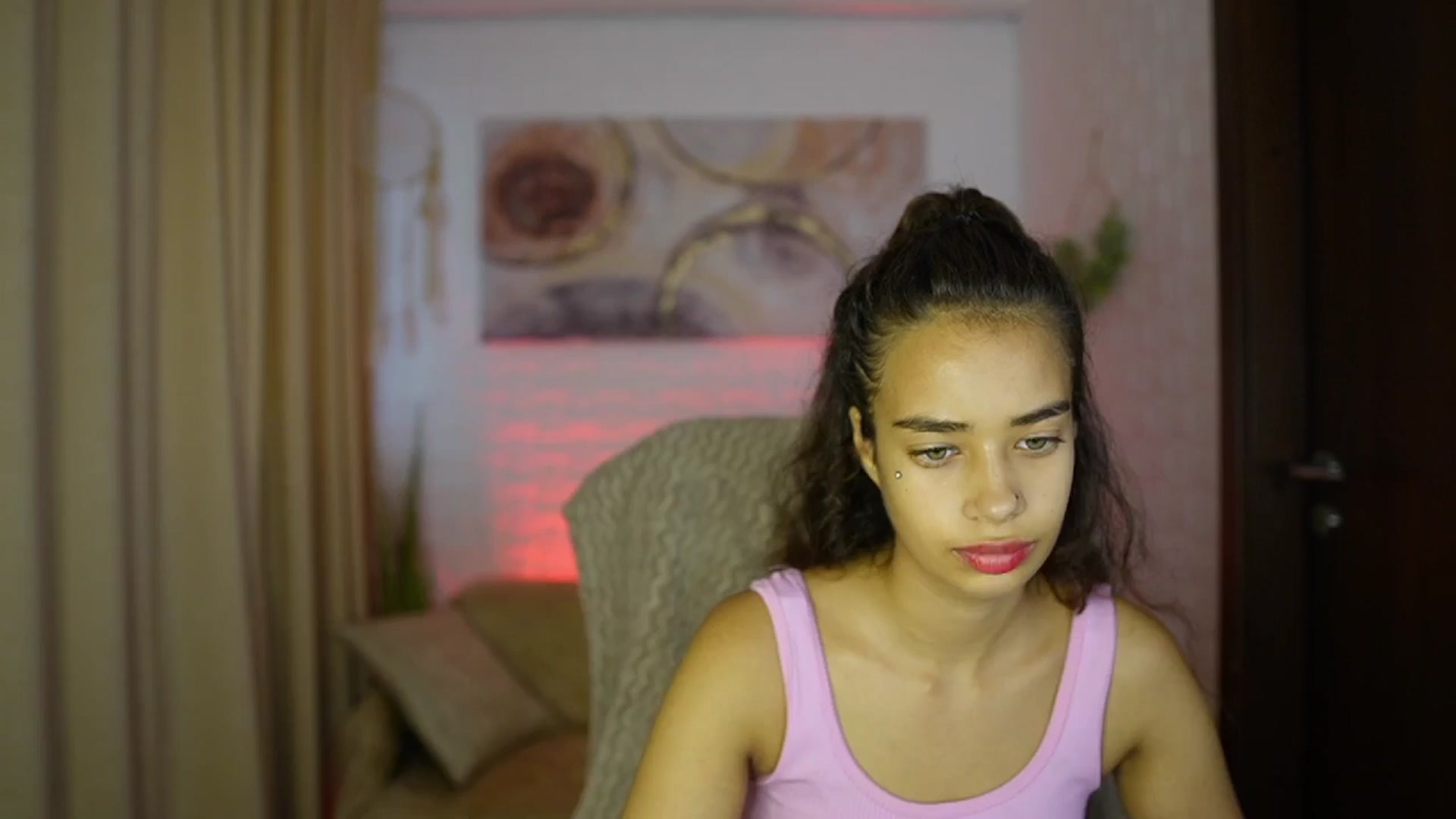 Gallery image thumbnail from Baby__Jewel's myfreecams stream on, 09/04/2024, 15:02 image 9 of 20