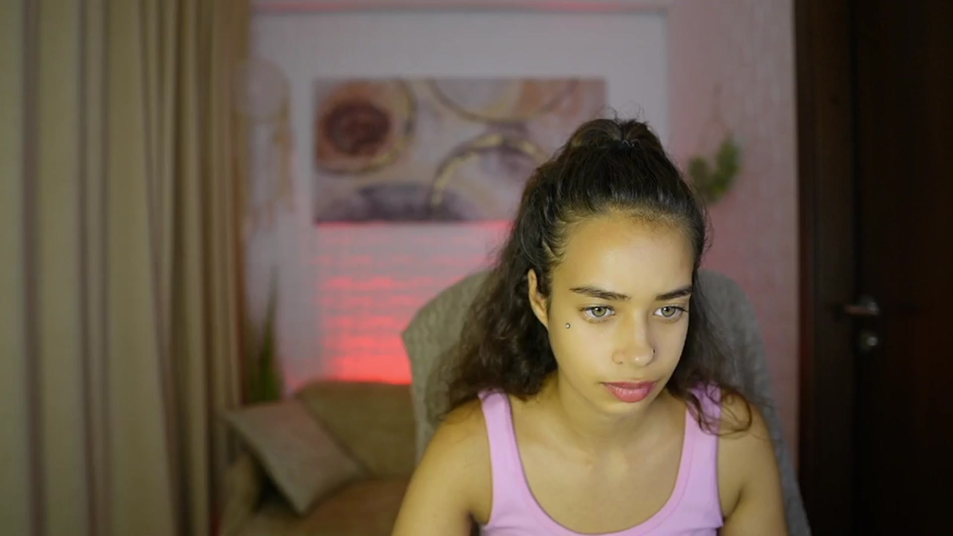 Gallery image thumbnail from Baby__Jewel's myfreecams stream on, 09/04/2024, 18:34 image 14 of 20