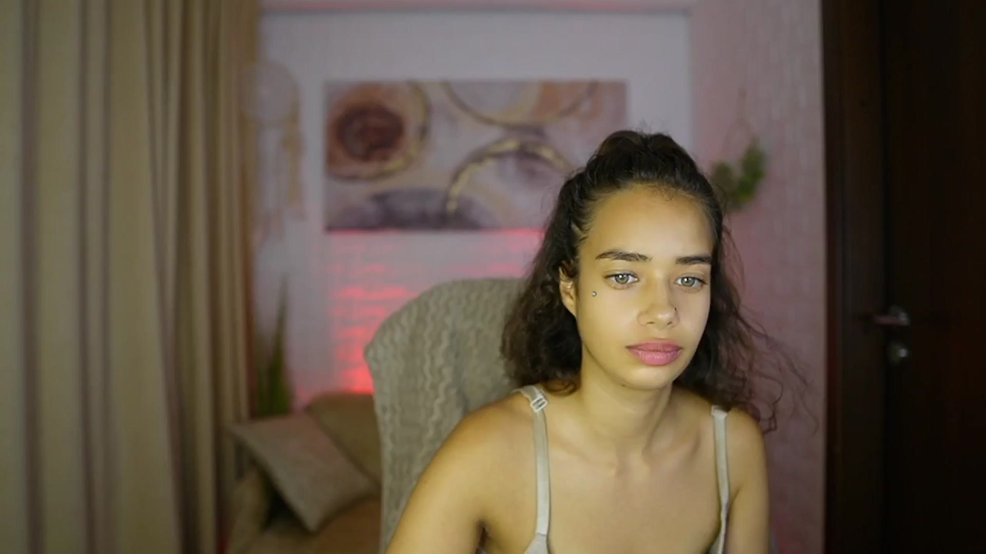 Gallery image thumbnail from Baby__Jewel's myfreecams stream on, 09/04/2024, 18:34 image 17 of 20