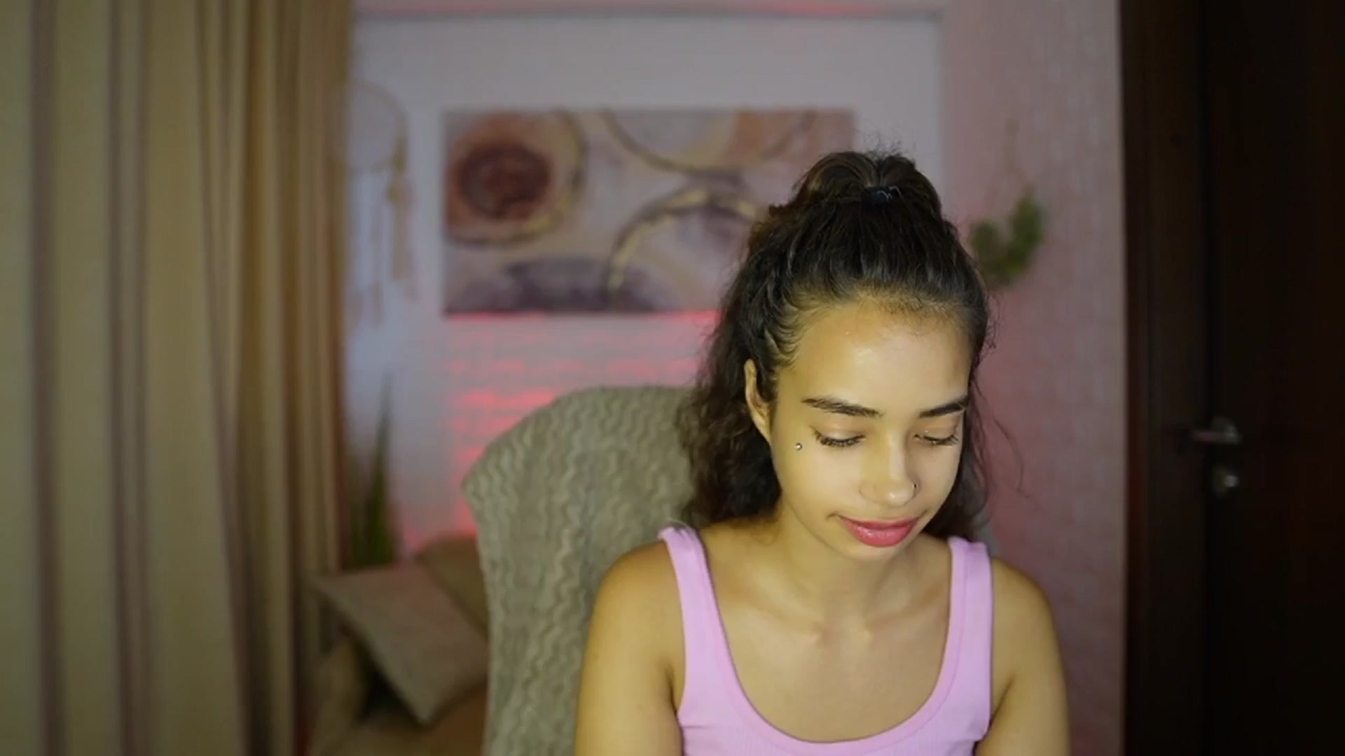 Gallery image thumbnail from Baby__Jewel's myfreecams stream on, 09/04/2024, 18:34 image 3 of 20
