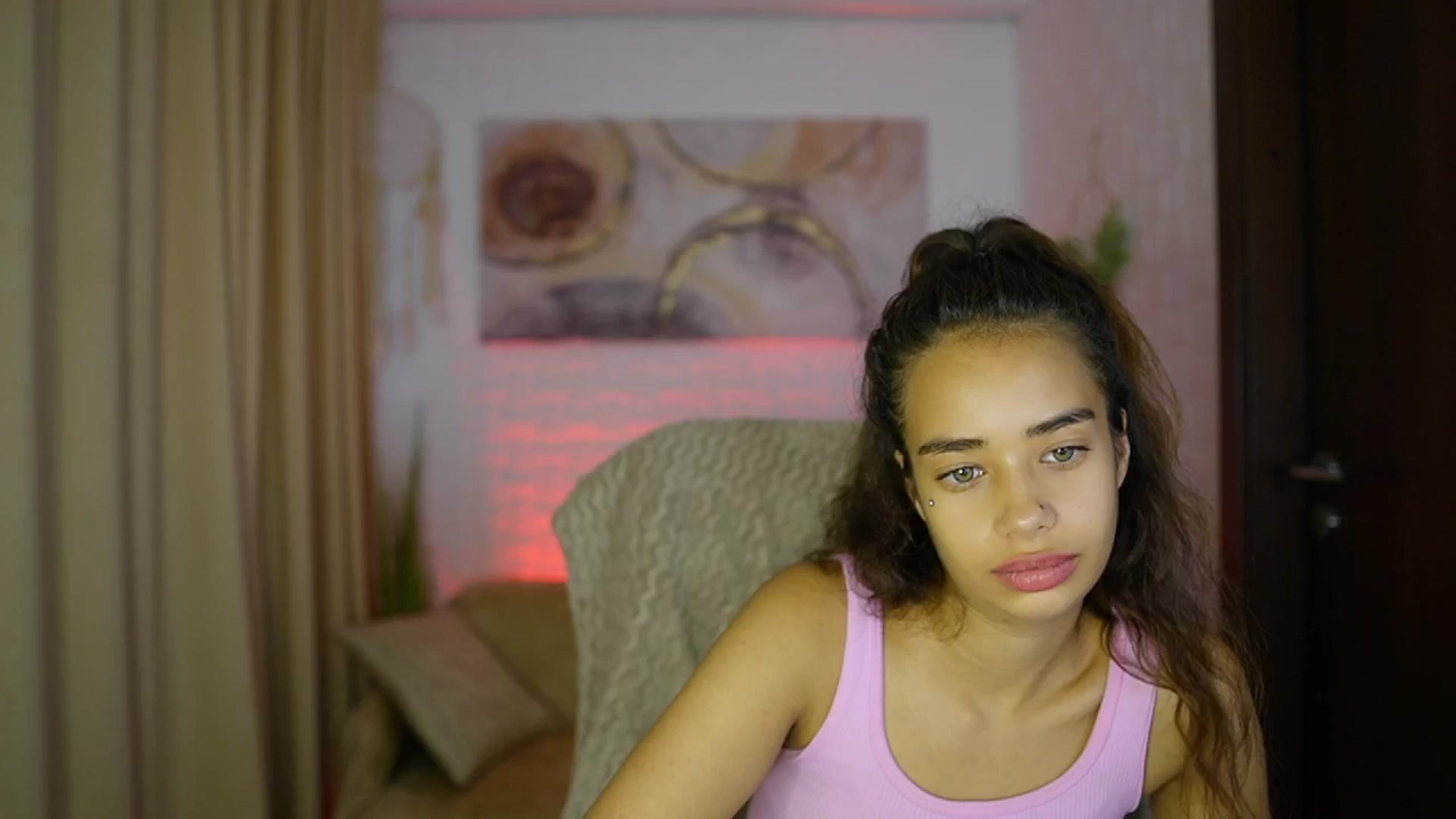 Gallery image thumbnail from Baby__Jewel's myfreecams stream on, 09/04/2024, 18:34 image 8 of 20