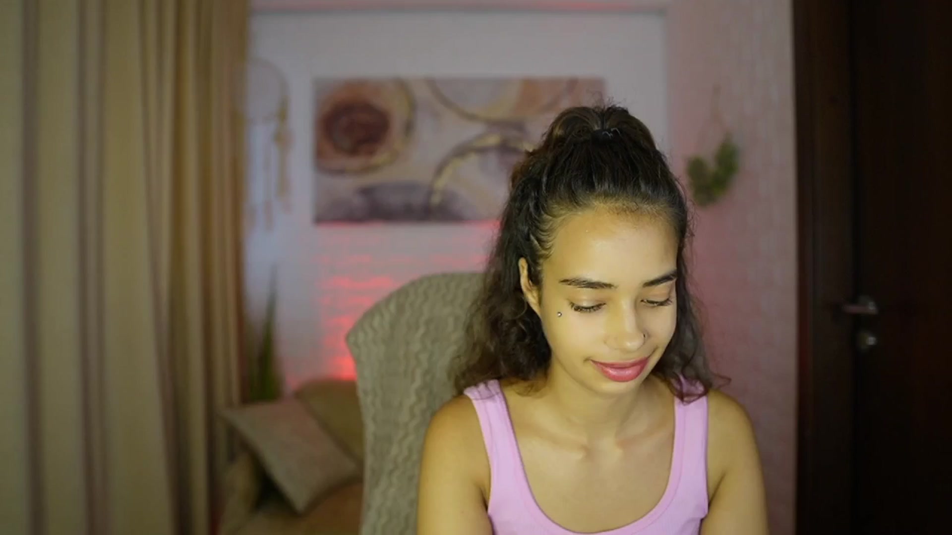 Gallery image thumbnail from Baby__Jewel's myfreecams stream on, 09/04/2024, 18:34 image 2 of 20