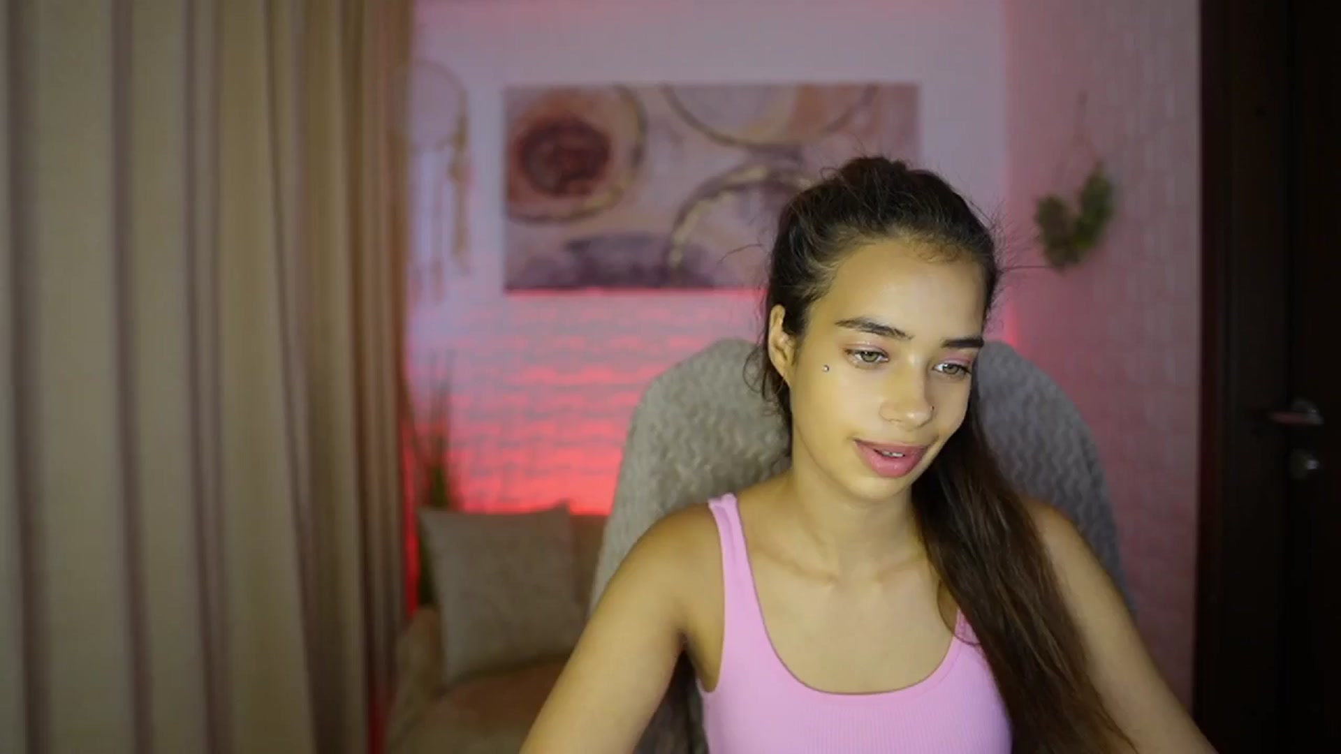 Gallery image thumbnail from Baby__Jewel's myfreecams stream on, 09/05/2024, 13:33 image 12 of 20
