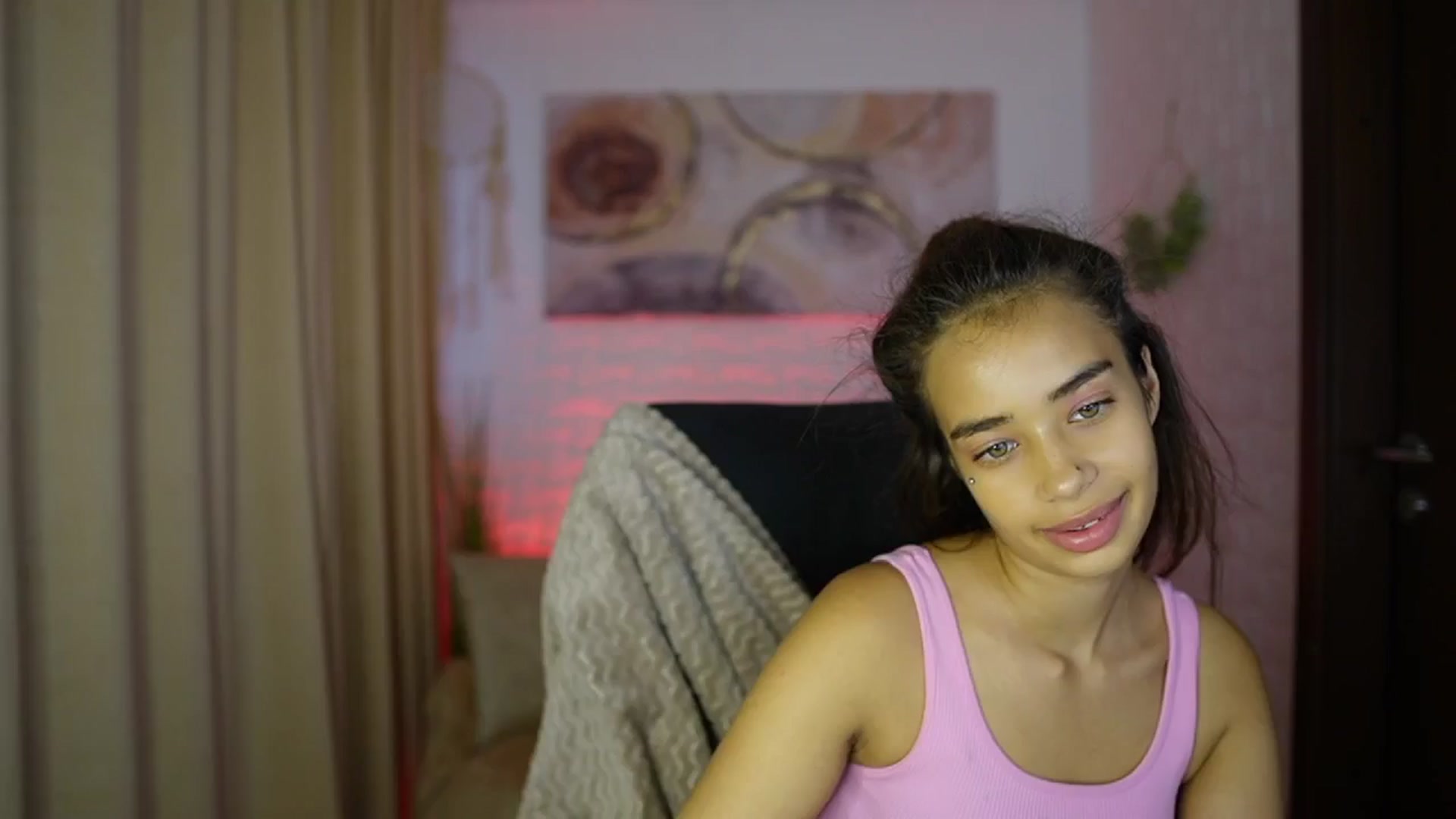 Gallery image thumbnail from Baby__Jewel's myfreecams stream on, 09/05/2024, 16:20 image 2 of 20