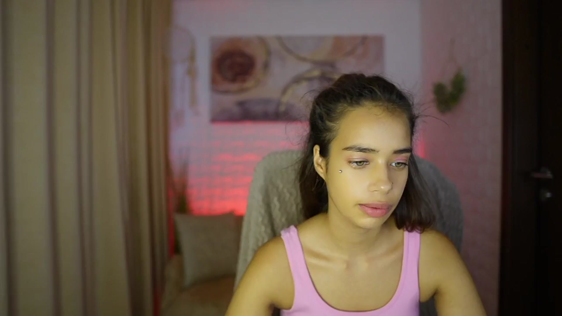 Gallery image thumbnail from Baby__Jewel's myfreecams stream on, 09/05/2024, 16:20 image 14 of 20