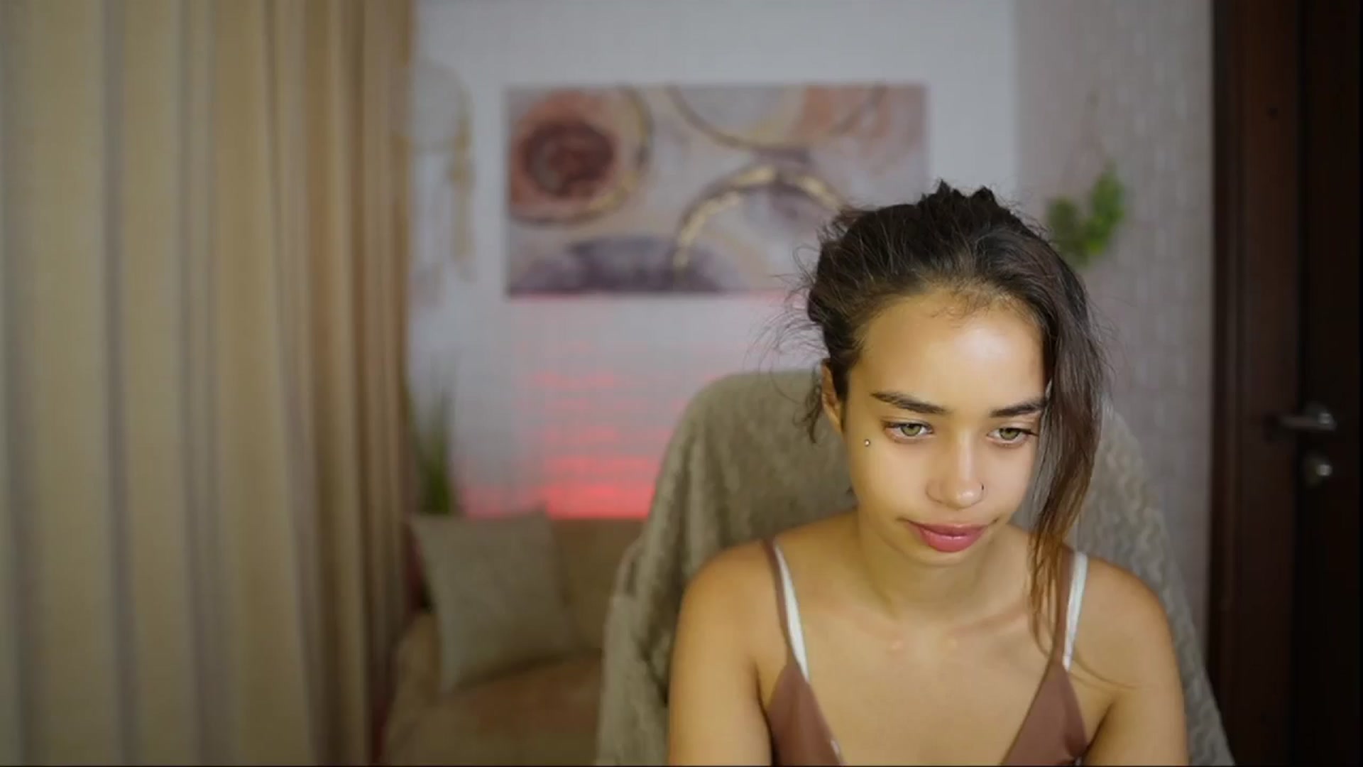 Gallery image thumbnail from Baby__Jewel's myfreecams stream on, 09/06/2024, 14:36 image 11 of 20