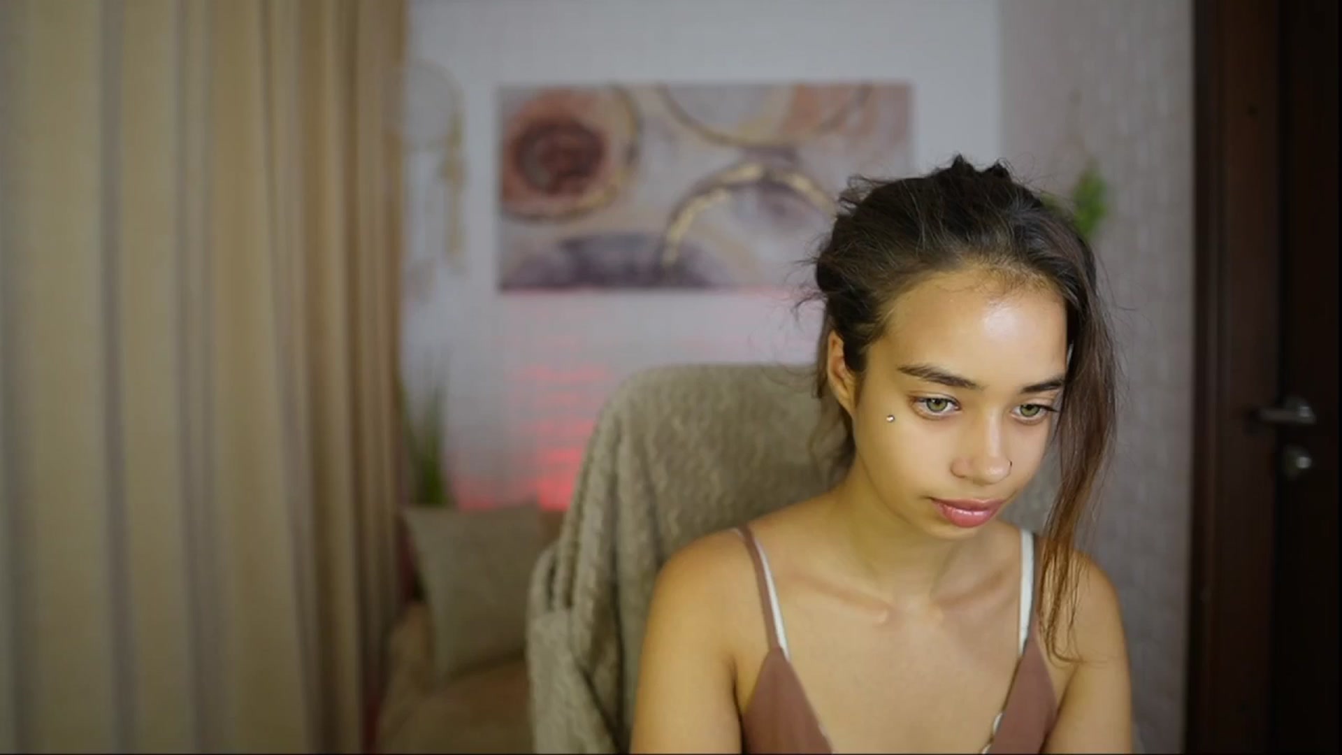 Gallery image thumbnail from Baby__Jewel's myfreecams stream on, 09/06/2024, 14:36 image 15 of 20