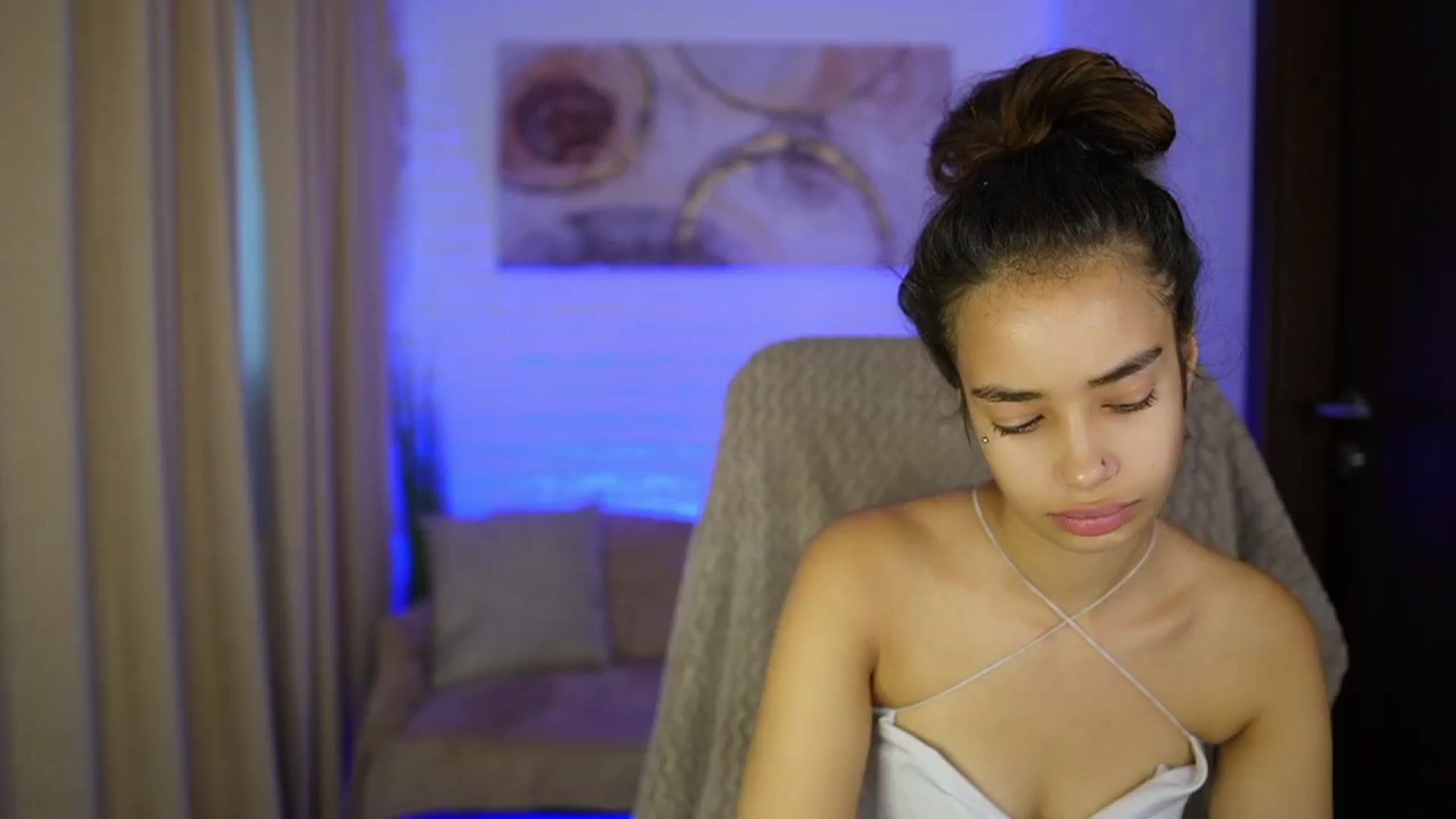 Gallery image thumbnail from Baby__Jewel's myfreecams stream on, 09/18/2024, 12:58 image 8 of 20