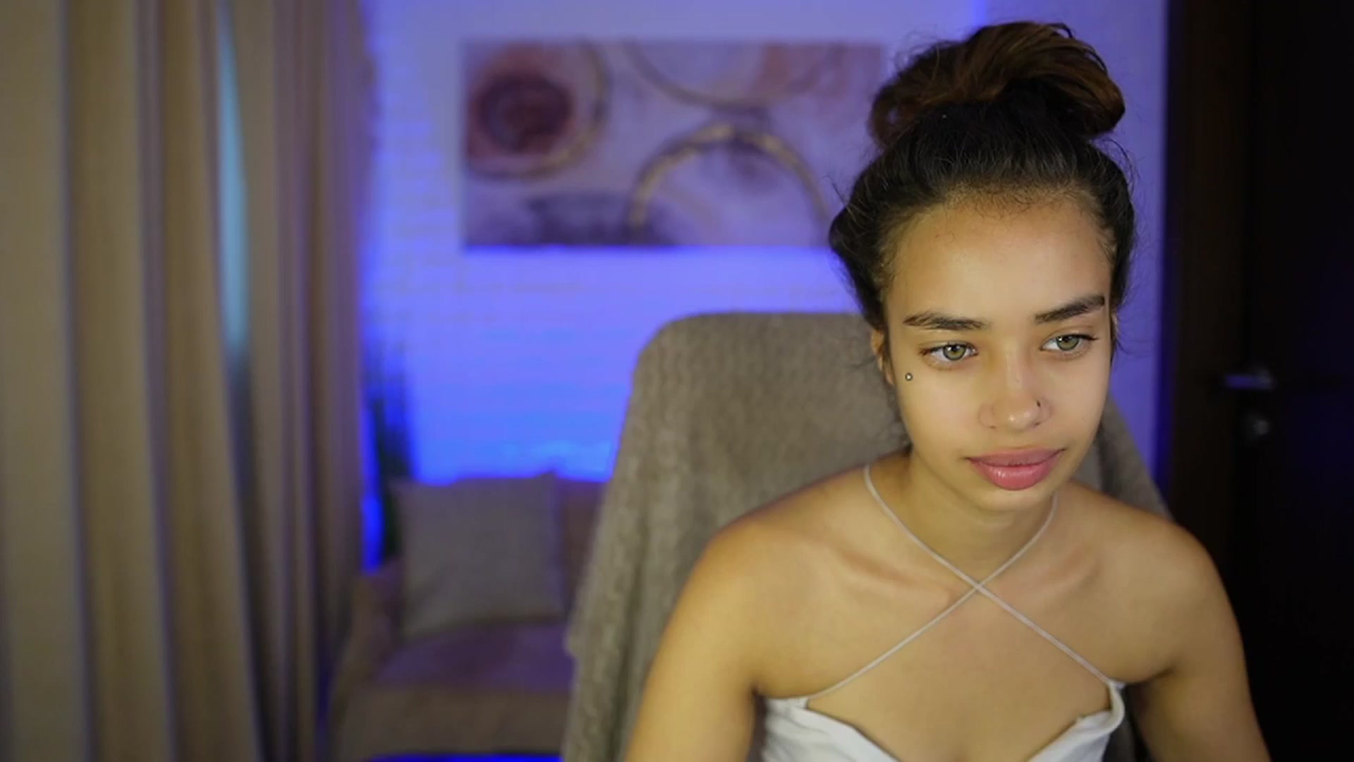 Gallery image thumbnail from Baby__Jewel's myfreecams stream on, 09/18/2024, 12:58 image 7 of 20