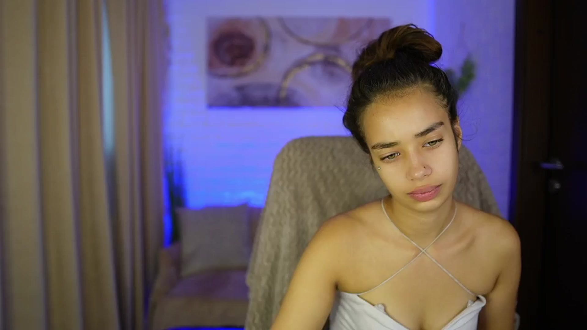 Gallery image thumbnail from Baby__Jewel's myfreecams stream on, 09/18/2024, 12:58 image 12 of 20