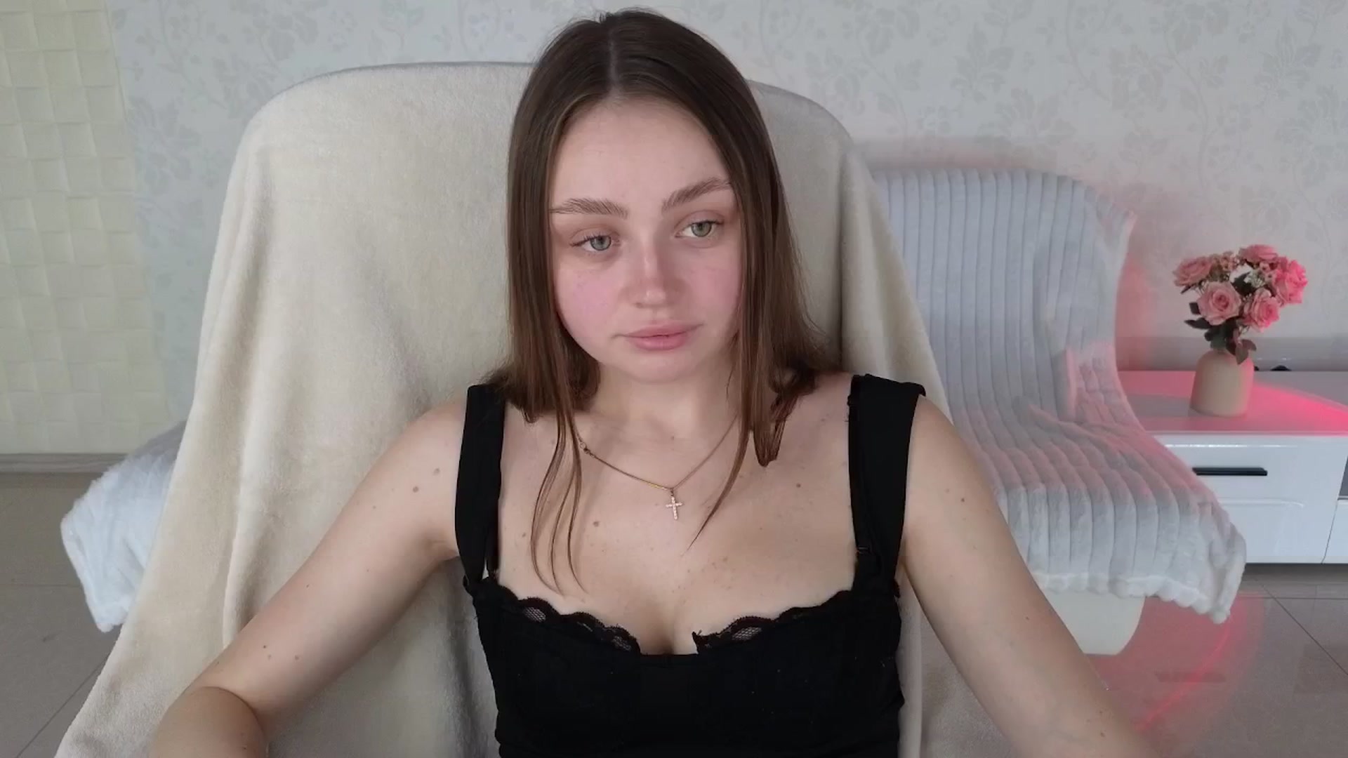 Gallery image thumbnail from Baby_emmaa's myfreecams stream on, 04/13/2026, 10:11 image 18 of 20