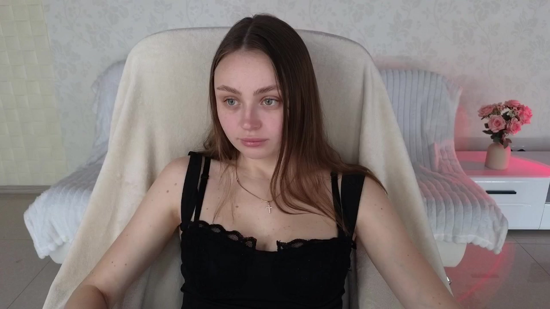 Gallery image thumbnail from Baby_emmaa's myfreecams stream on, 04/13/2026, 10:11 image 7 of 20