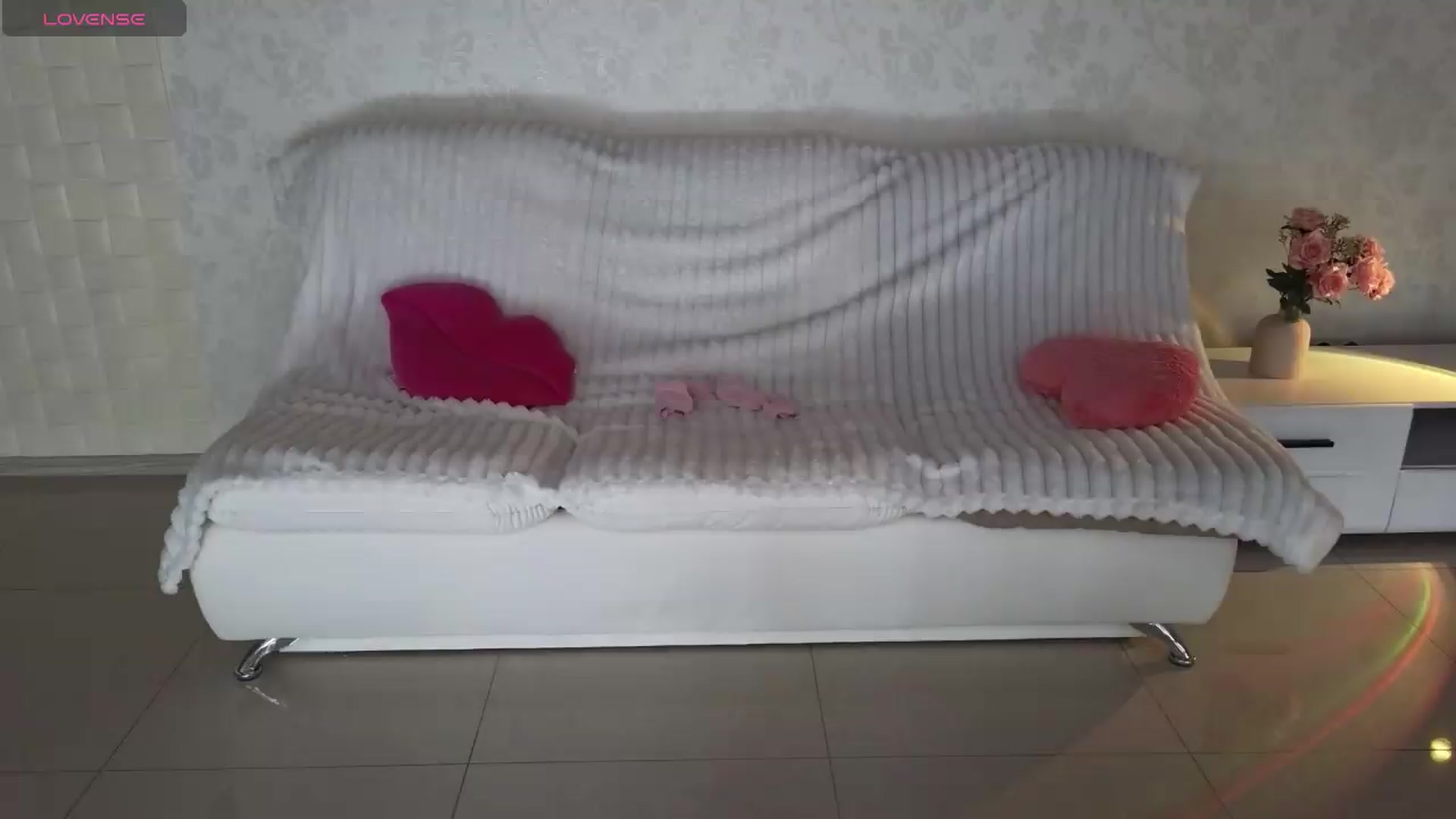 Gallery image thumbnail from Baby_emmaa's myfreecams stream on, 07/16/2026, 11:54 image 4 of 20