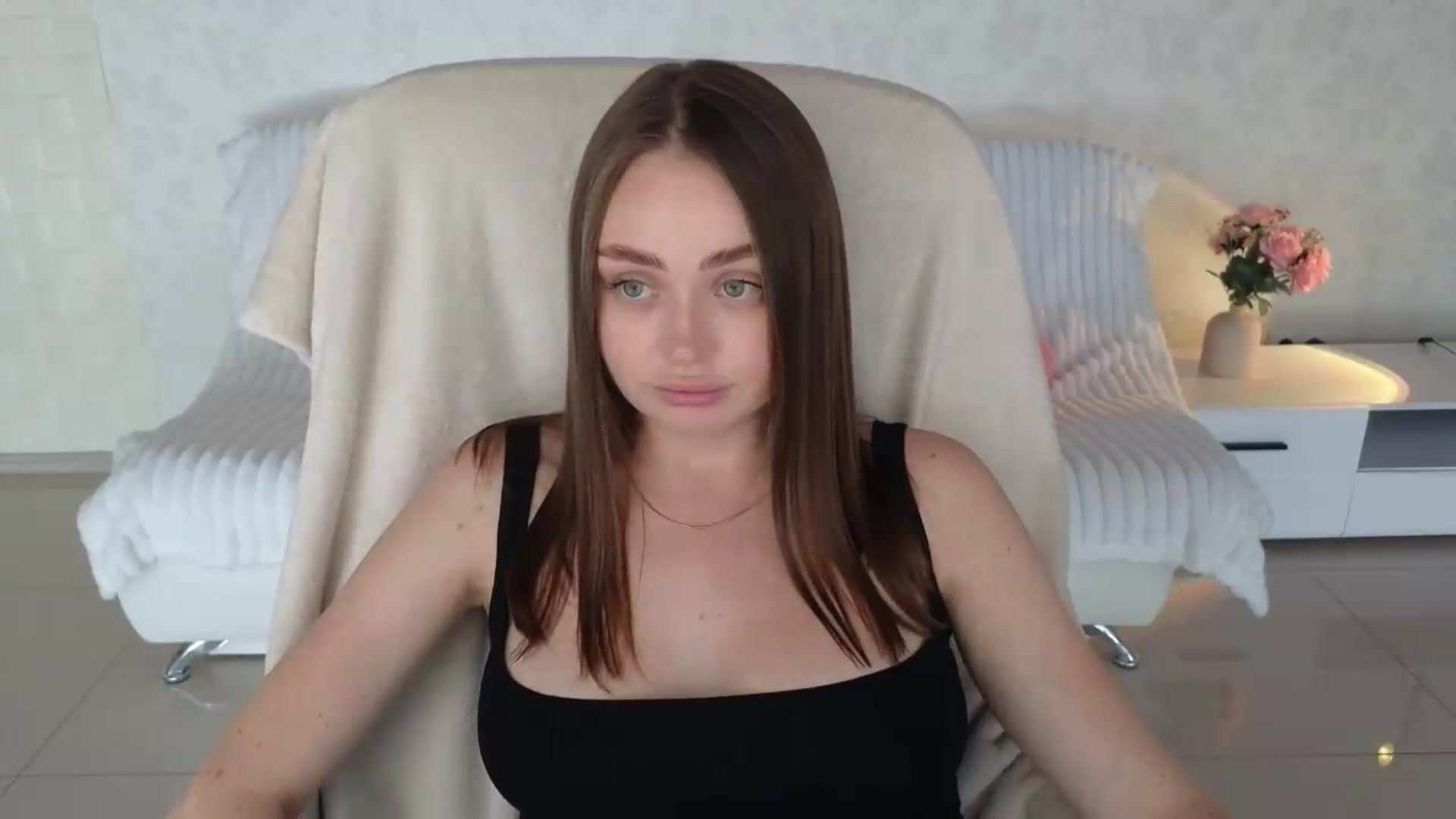 Gallery image thumbnail from Baby_emmaa's myfreecams stream on, 08/06/2026, 13:00 image 8 of 20