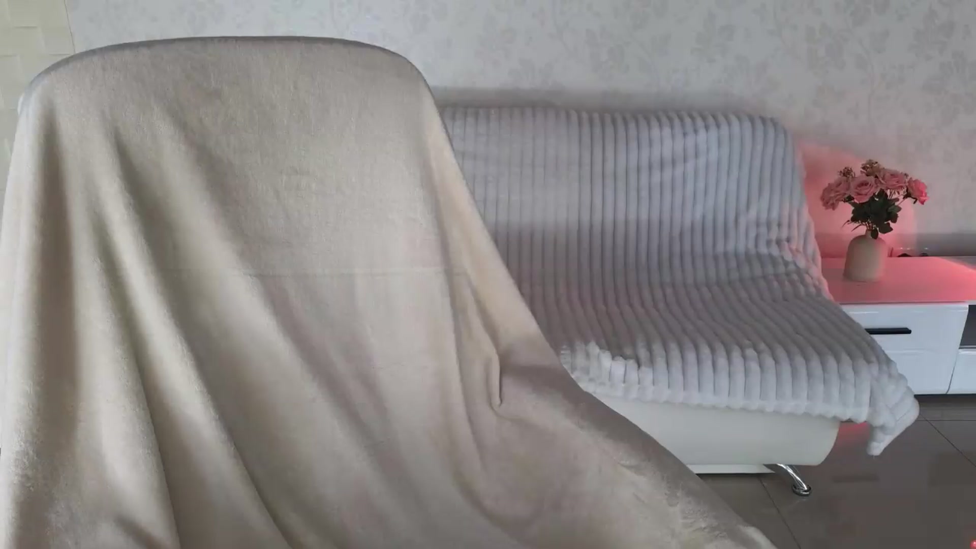 Gallery image thumbnail from Baby_emmaa's myfreecams stream on, 08/21/2026, 10:50 image 6 of 20