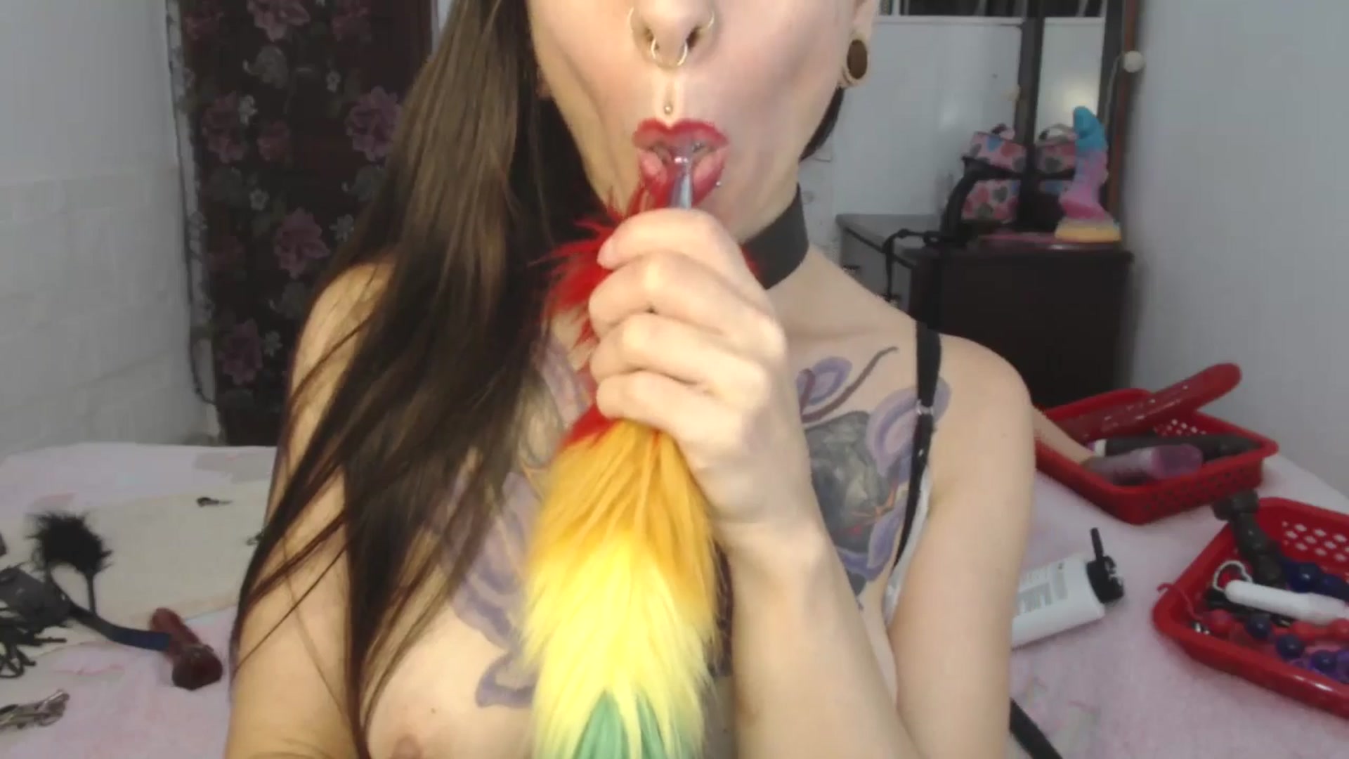 Gallery image thumbnail from BabydollLucy's myfreecams stream on, 05/18/2025, 15:16 image 13 of 20