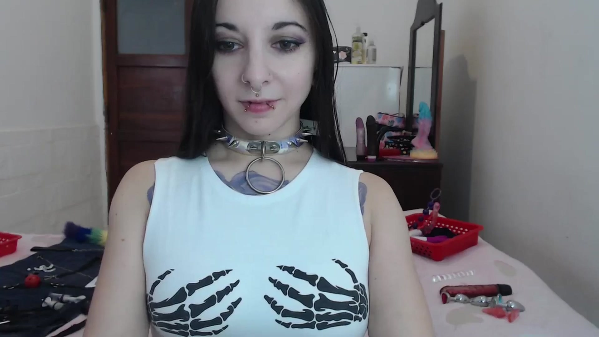 Gallery image thumbnail from BabydollLucy's myfreecams stream on, 05/07/2026, 15:33 image 2 of 20