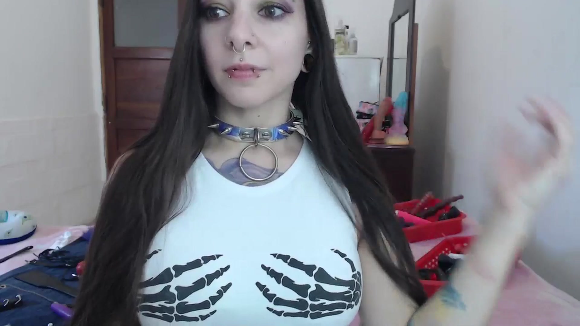 Gallery image thumbnail from BabydollLucy's myfreecams stream on, 05/08/2026, 15:36 image 2 of 20