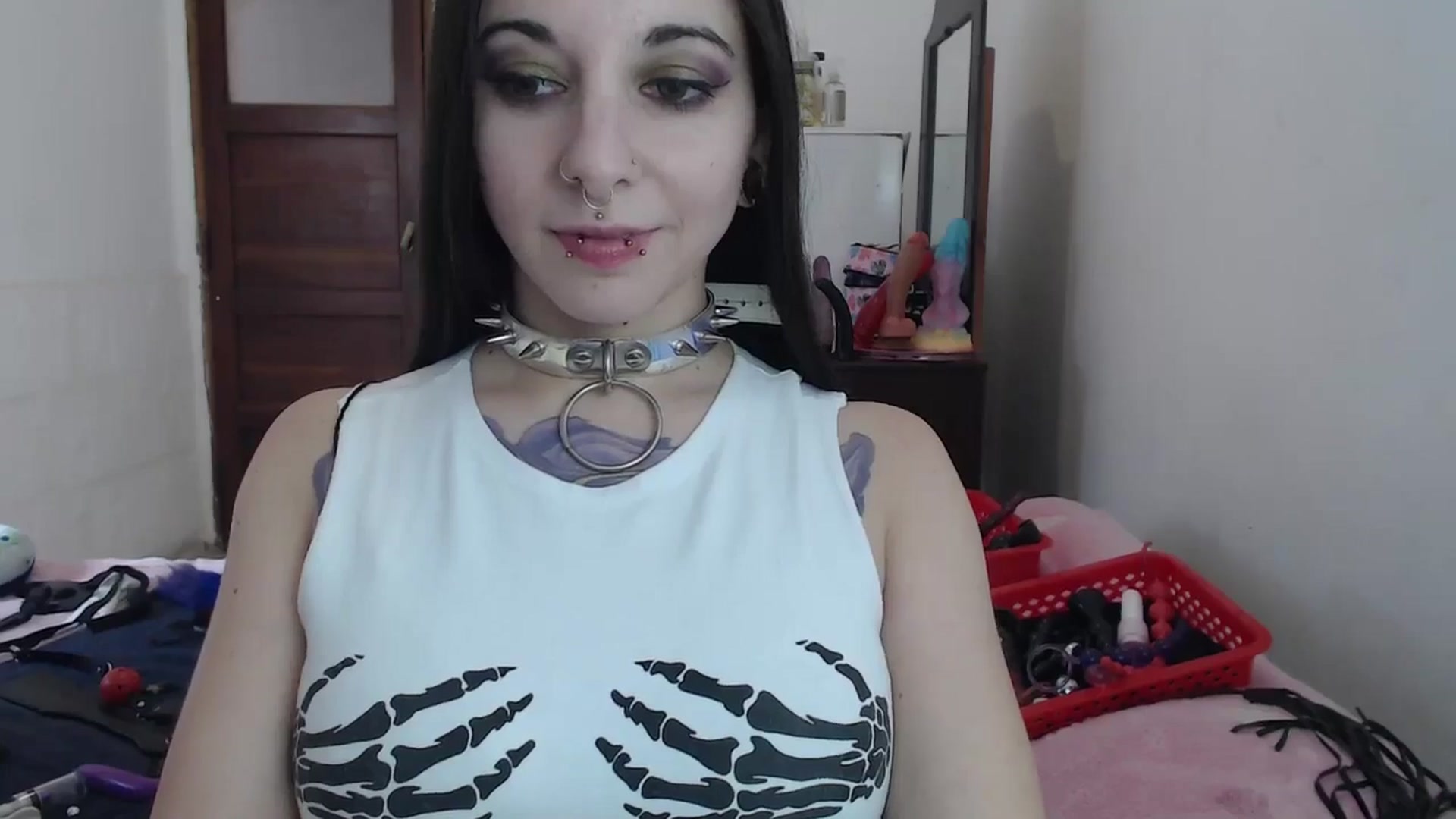 Gallery image thumbnail from BabydollLucy's myfreecams stream on, 05/08/2026, 18:23 image 7 of 20