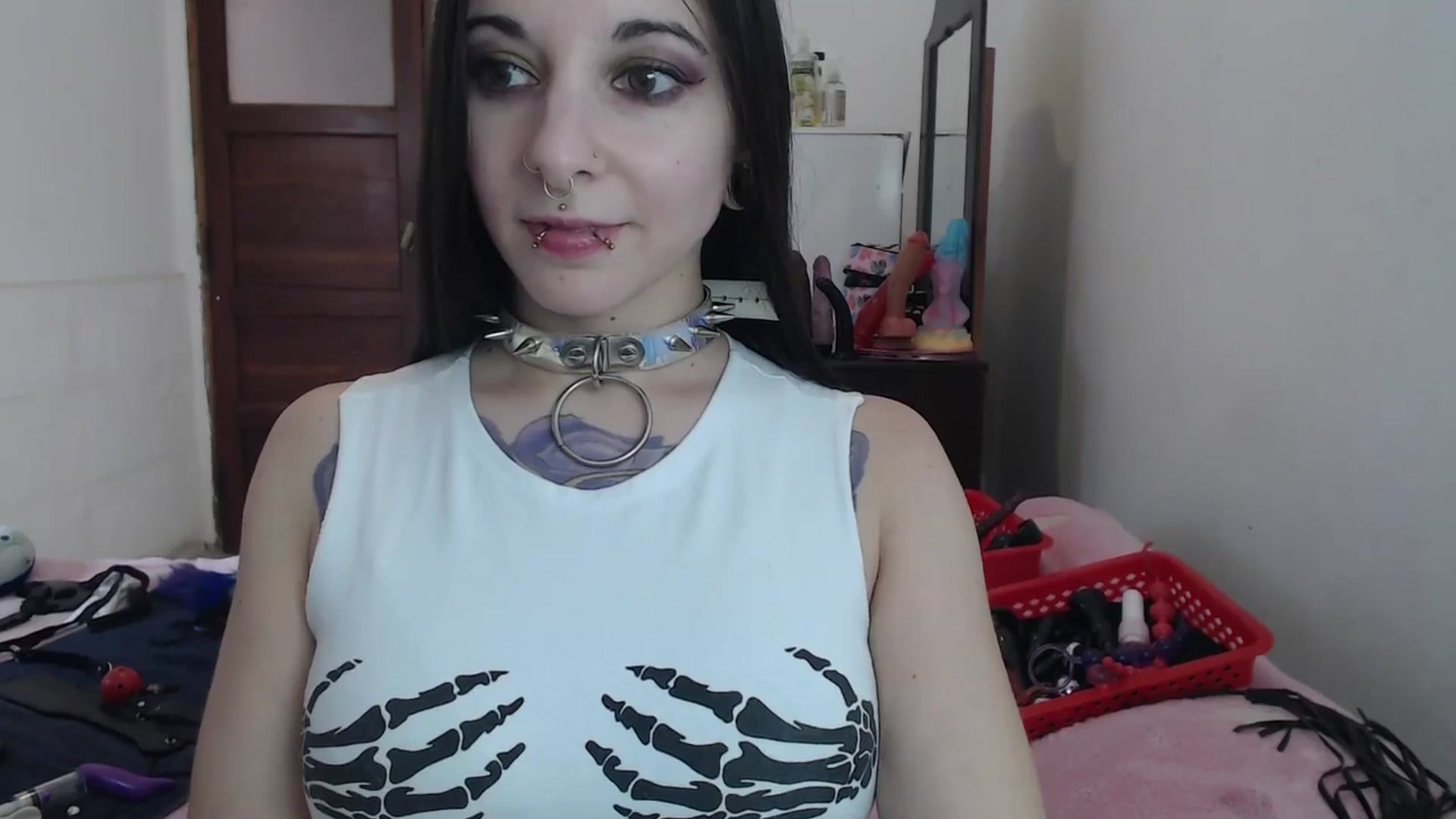 Gallery image thumbnail from BabydollLucy's myfreecams stream on, 05/08/2026, 18:23 image 19 of 20
