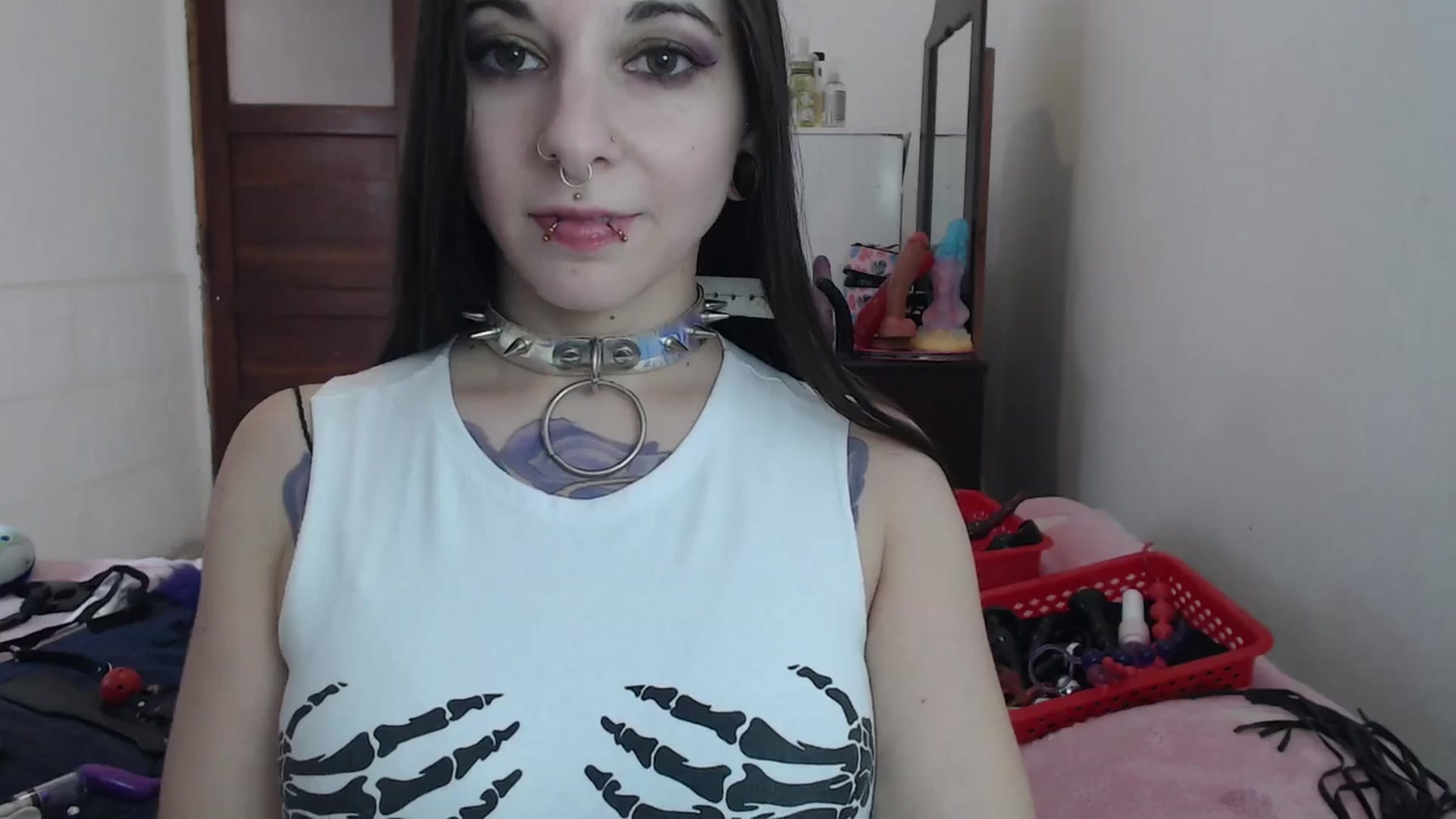 Gallery image thumbnail from BabydollLucy's myfreecams stream on, 05/08/2026, 18:23 image 16 of 20