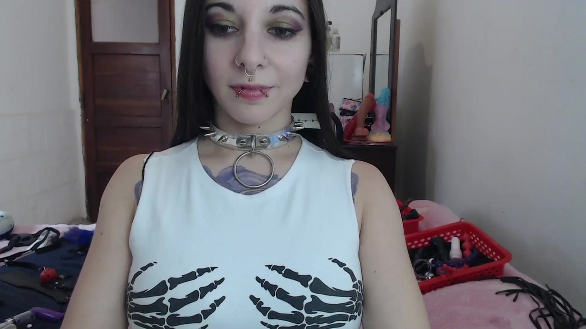 Gallery image thumbnail from BabydollLucy's myfreecams stream on, 05/08/2026, 18:23 image 10 of 20