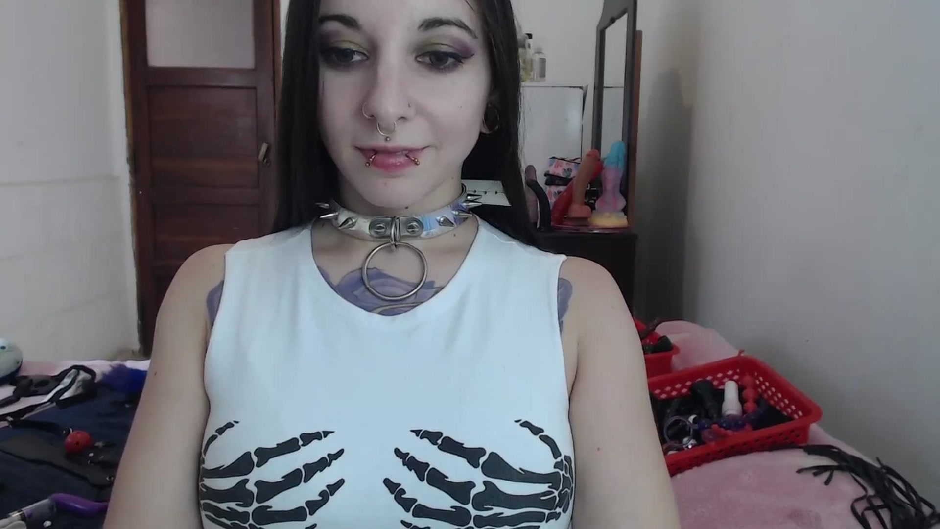 Gallery image thumbnail from BabydollLucy's myfreecams stream on, 05/08/2026, 18:23 image 18 of 20