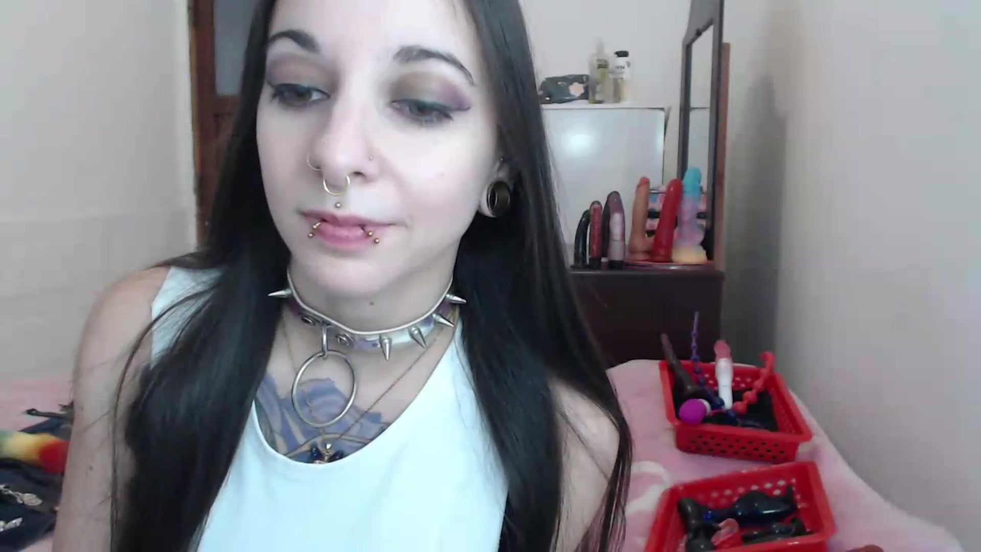 Gallery image thumbnail from BabydollLucy's myfreecams stream on, 05/14/2026, 14:22 image 10 of 20