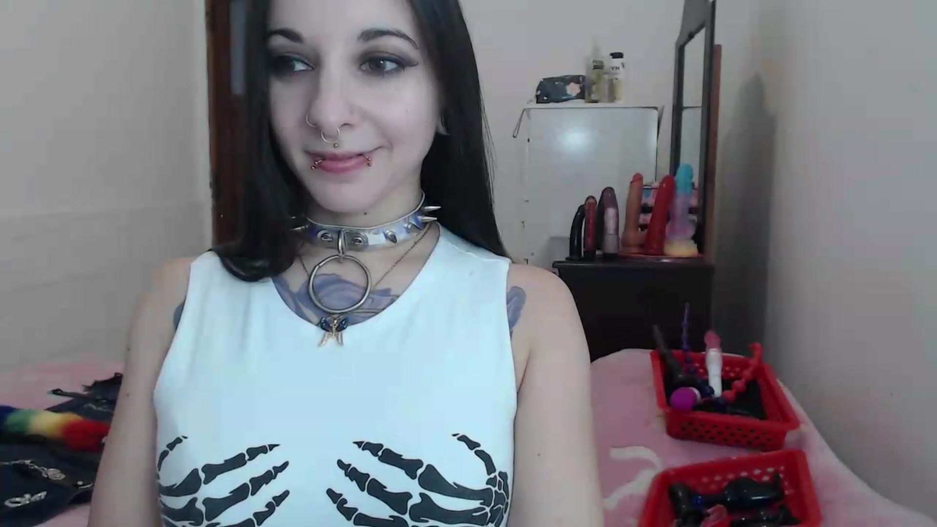 Gallery image thumbnail from BabydollLucy's myfreecams stream on, 05/14/2026, 14:22 image 17 of 20