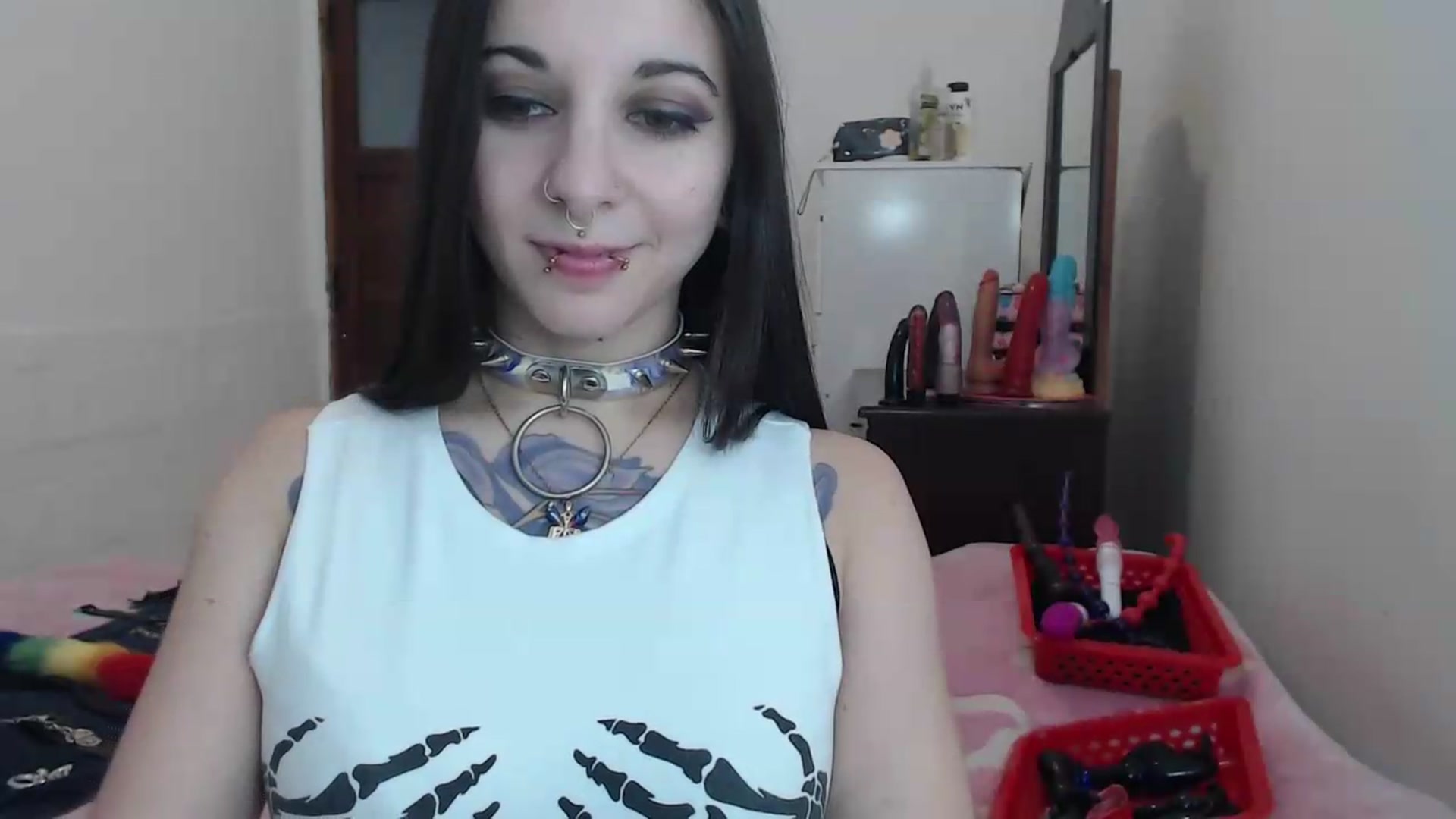 Gallery image thumbnail from BabydollLucy's myfreecams stream on, 05/14/2026, 14:22 image 20 of 20