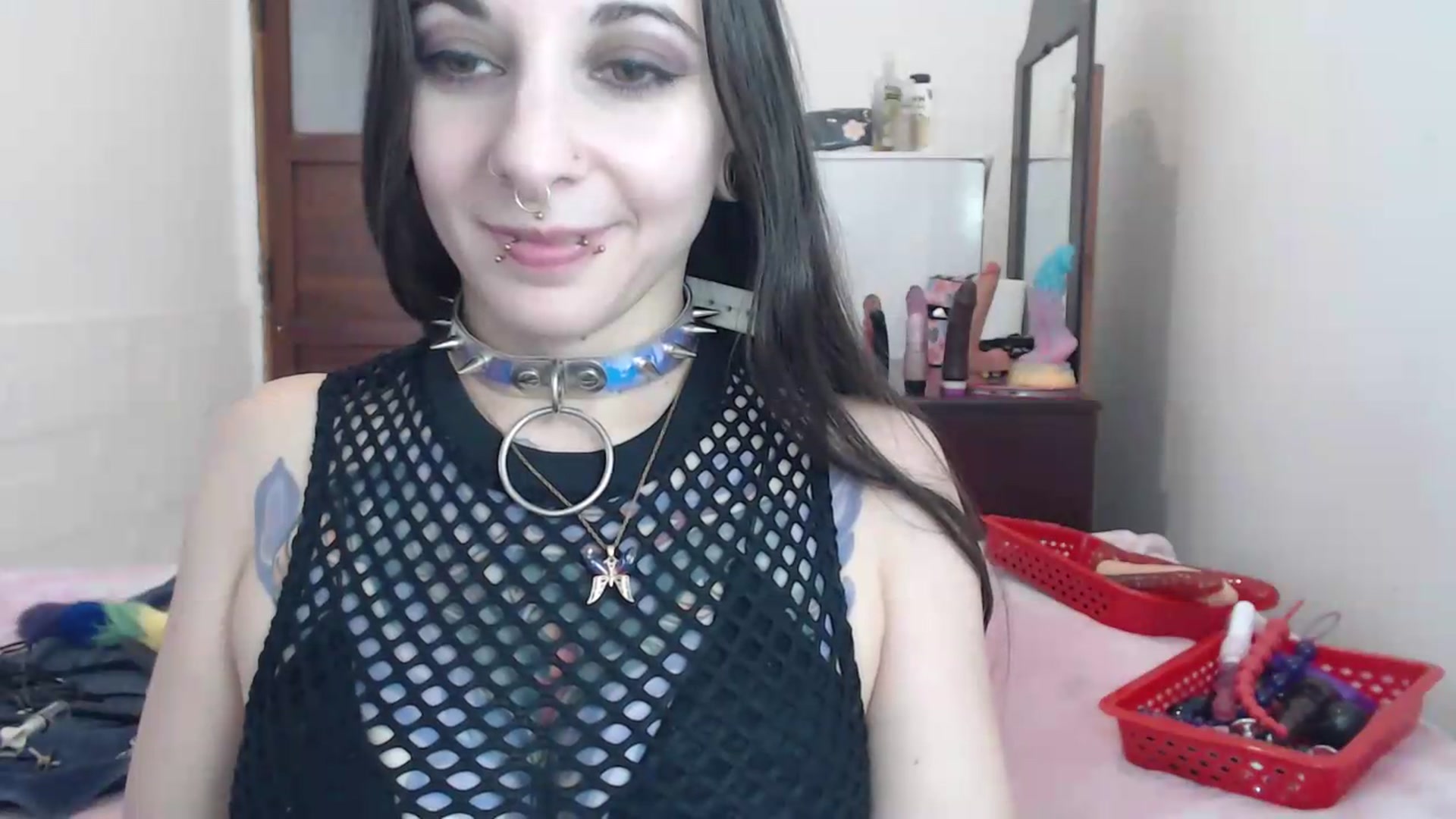 Gallery image thumbnail from BabydollLucy's myfreecams stream on, 05/15/2026, 16:46 image 14 of 20